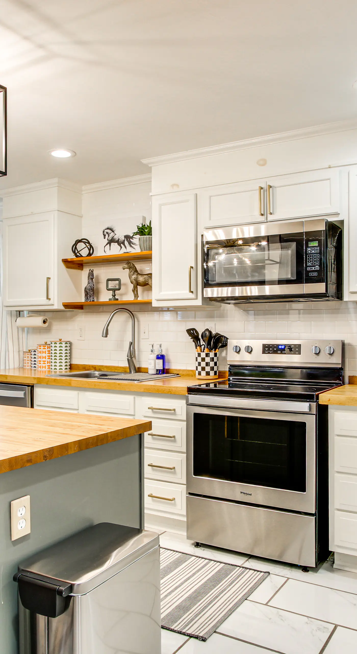 2 Mi to Historic Horse District: Dog-Friendly Home