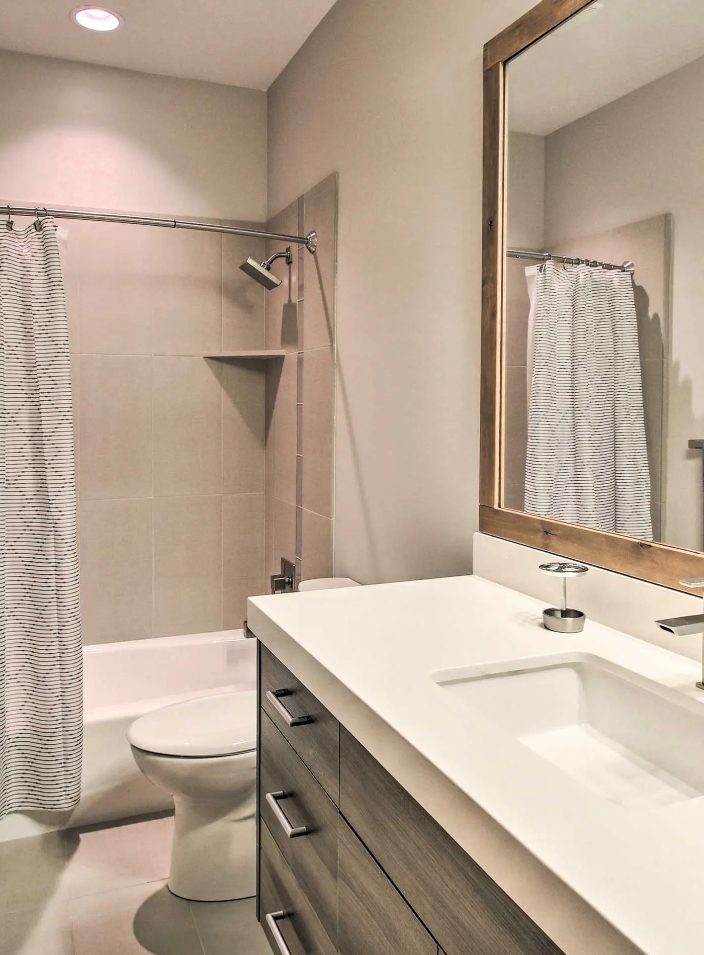 Modern Townhome w/ Mtn Views < 7 Mi to Ski Resorts