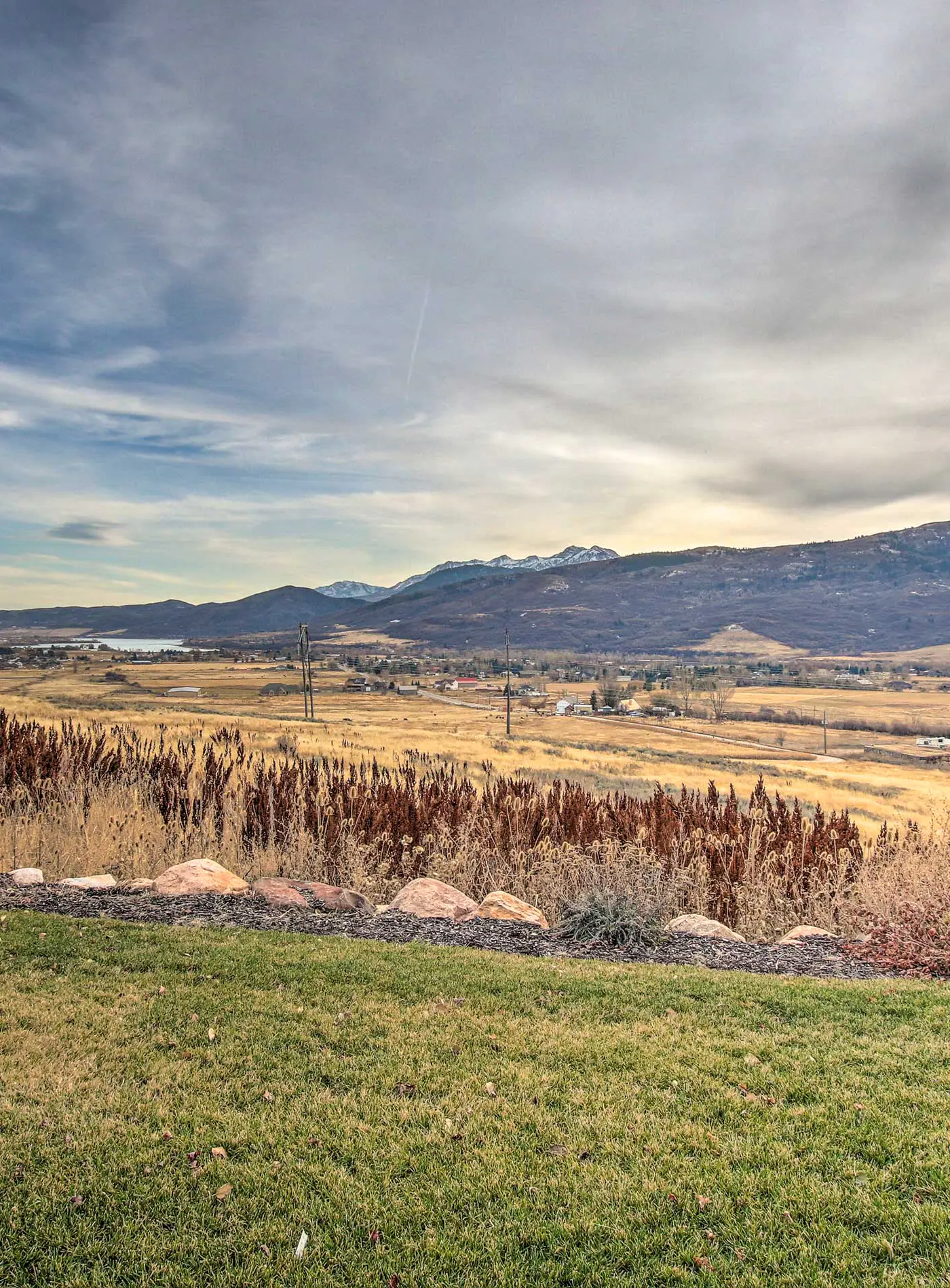 Modern Townhome w/ Mtn Views < 7 Mi to Ski Resorts