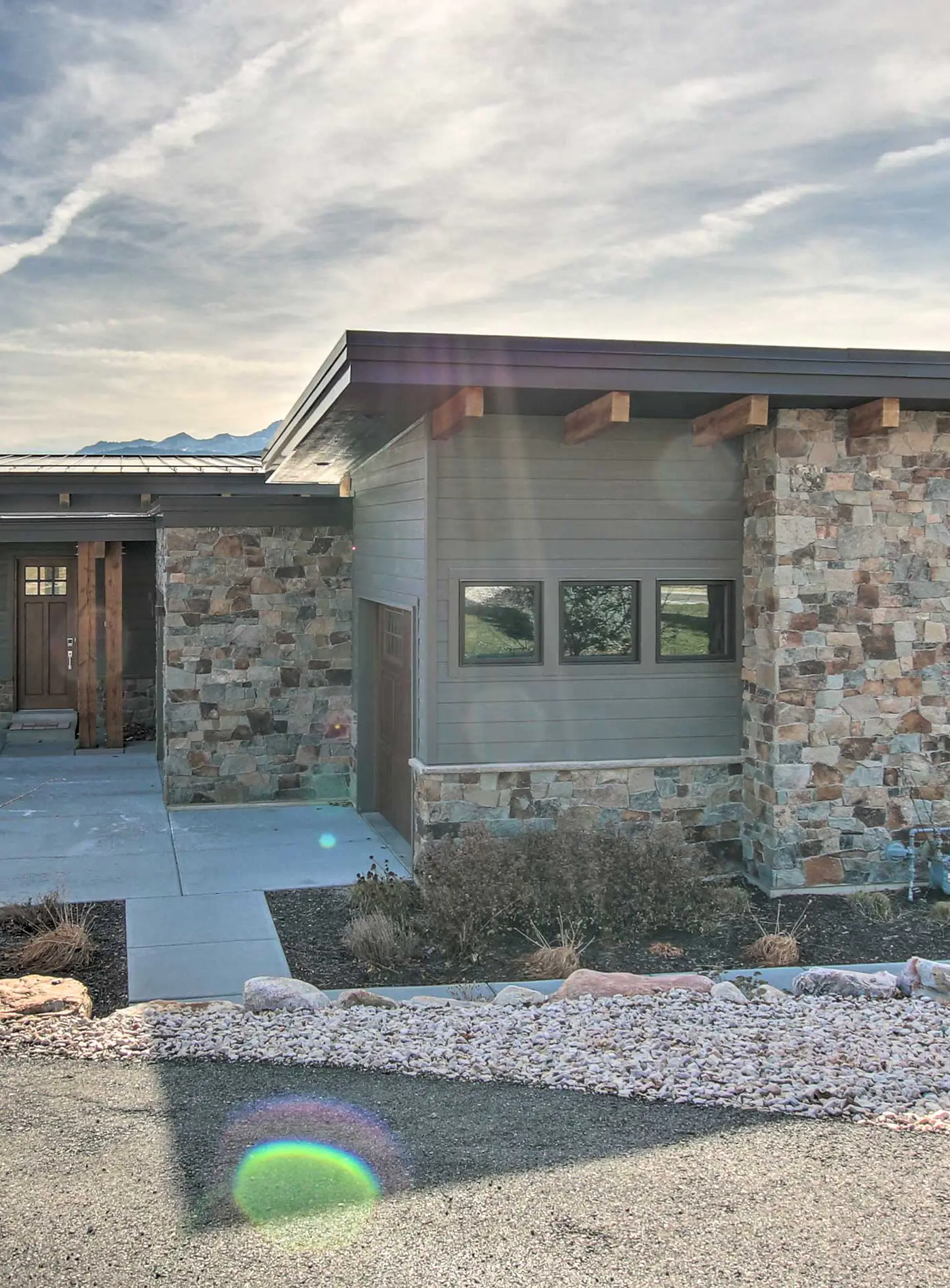 Modern Townhome w/ Mtn Views < 7 Mi to Ski Resorts