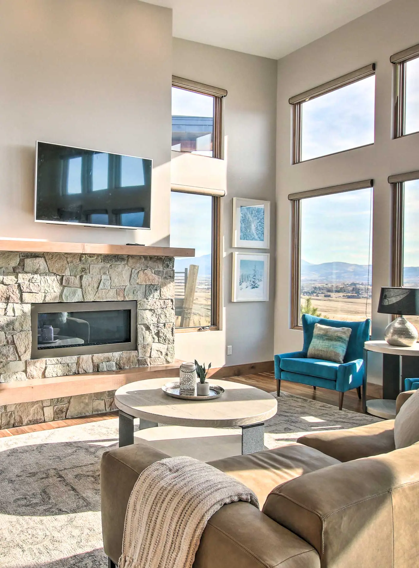 Modern Townhome w/ Mtn Views < 7 Mi to Ski Resorts