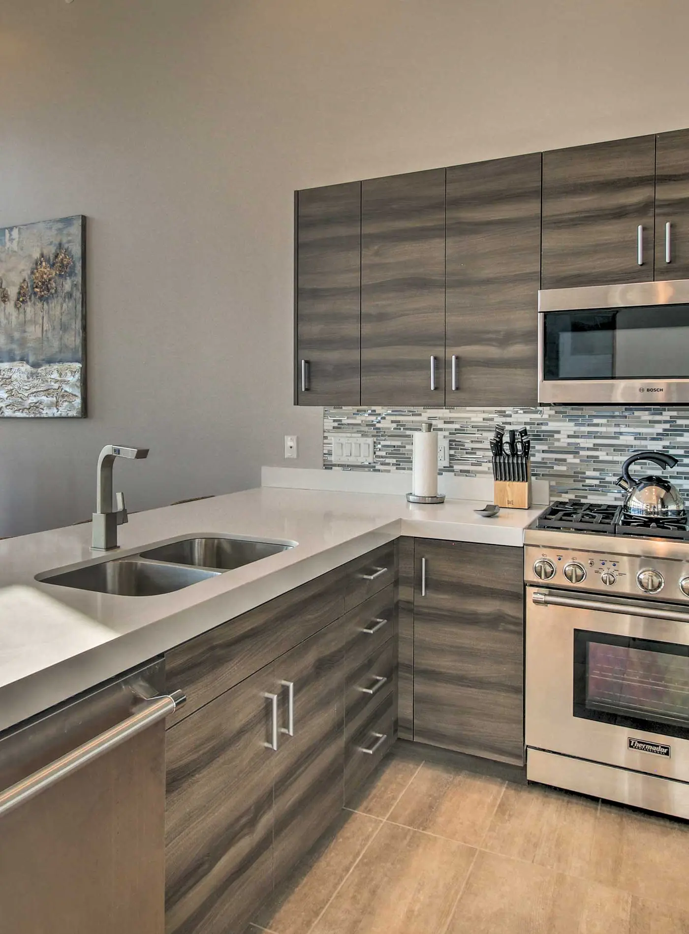 Modern Townhome w/ Mtn Views < 7 Mi to Ski Resorts