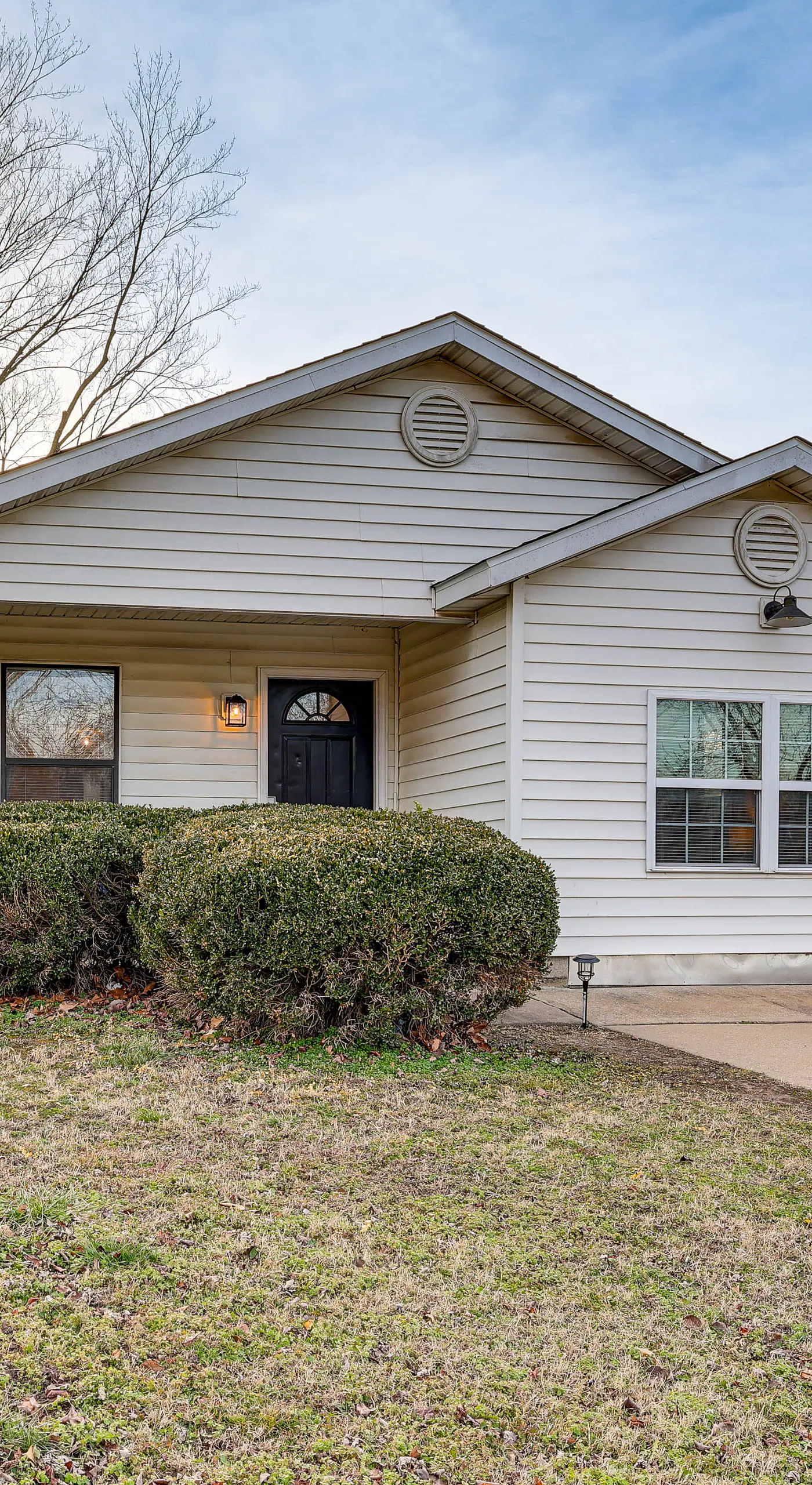 Visit Route 66! Pet-Friendly Joplin Gem w/ Yard