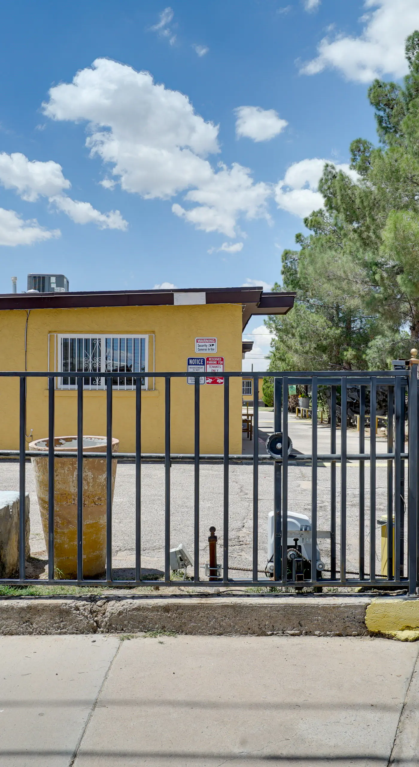 Pet-Friendly El Paso Apt by Hospital & Zoo