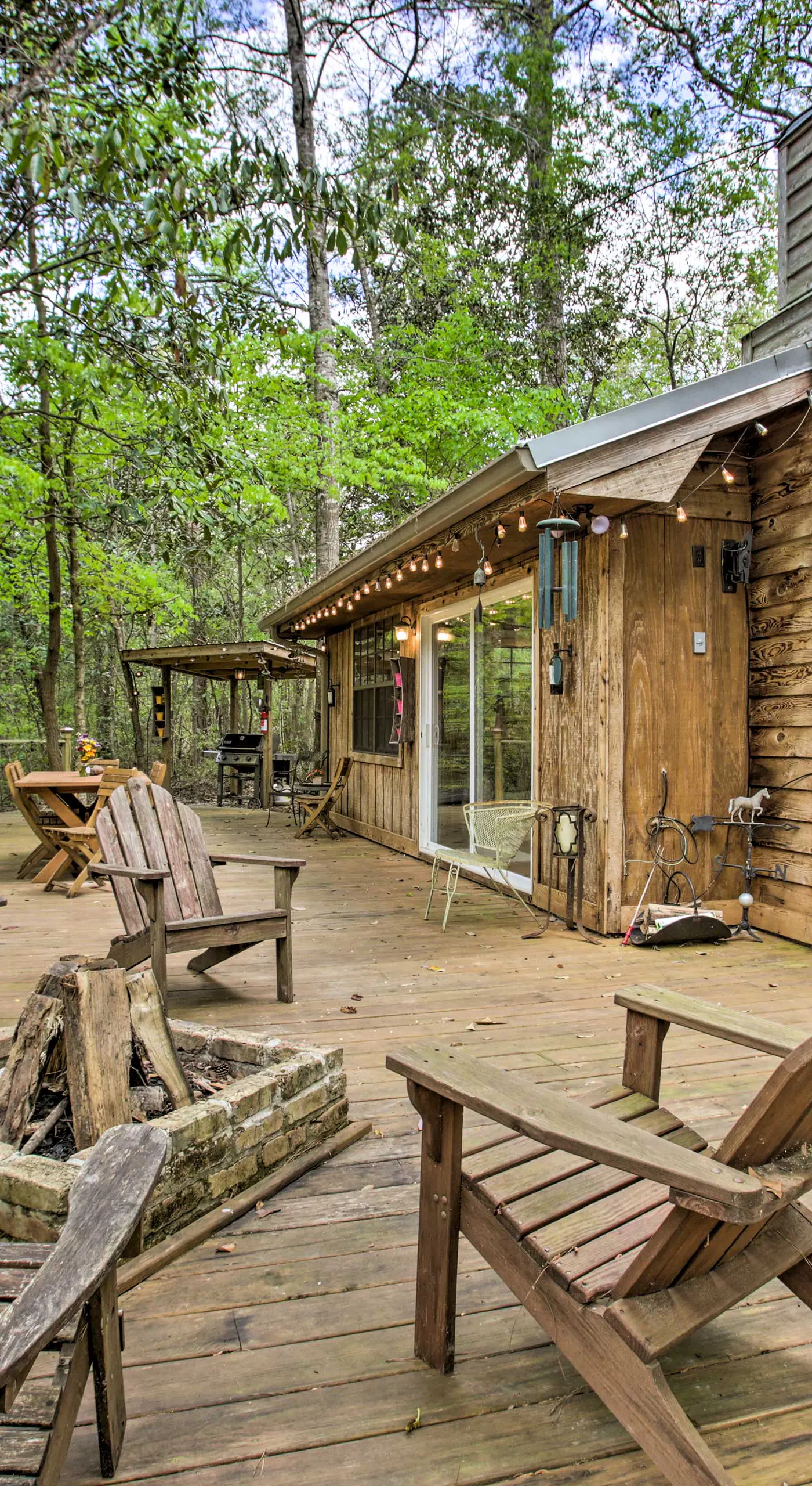 Enchanting 'Whitney Cabin' w/ Beach & Creek!
