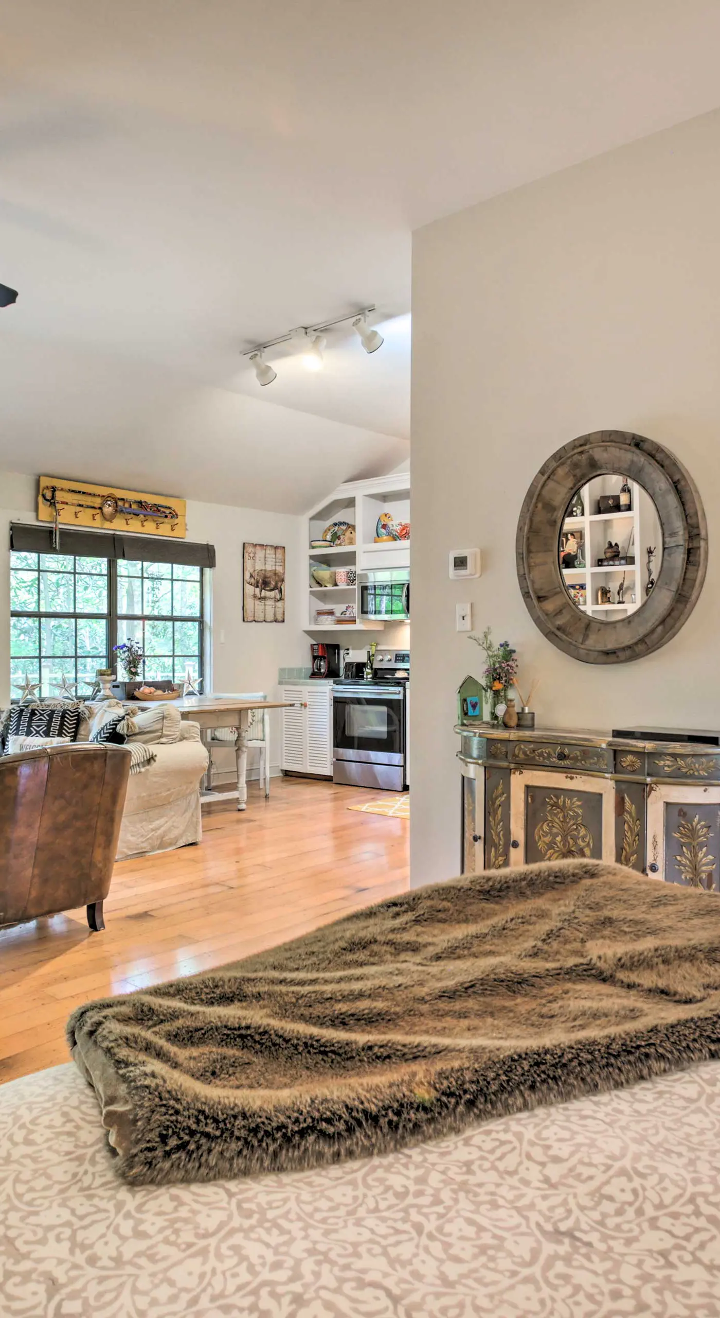 Enchanting 'Whitney Cabin' w/ Beach & Creek!