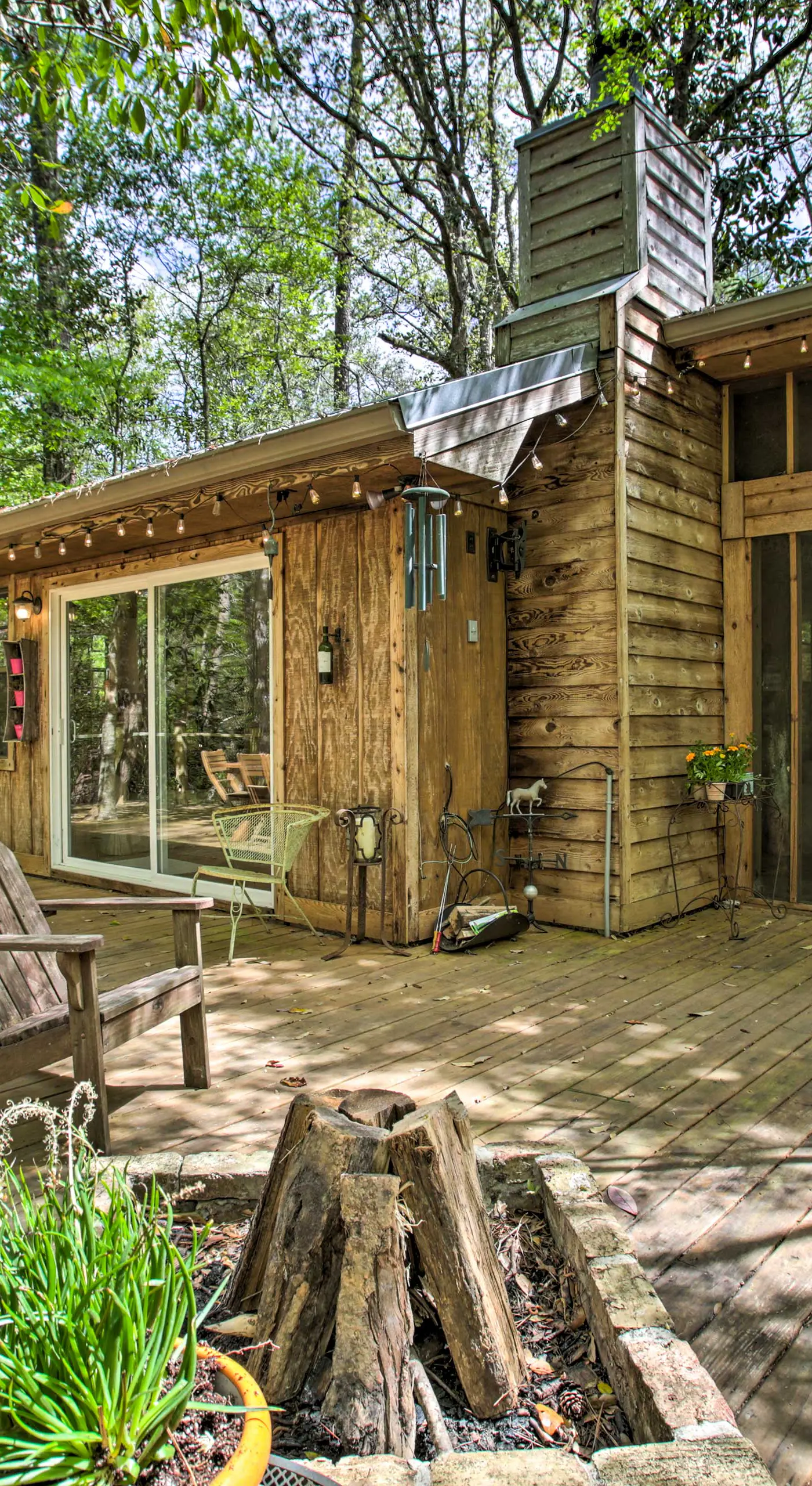 Enchanting 'Whitney Cabin' w/ Beach & Creek!
