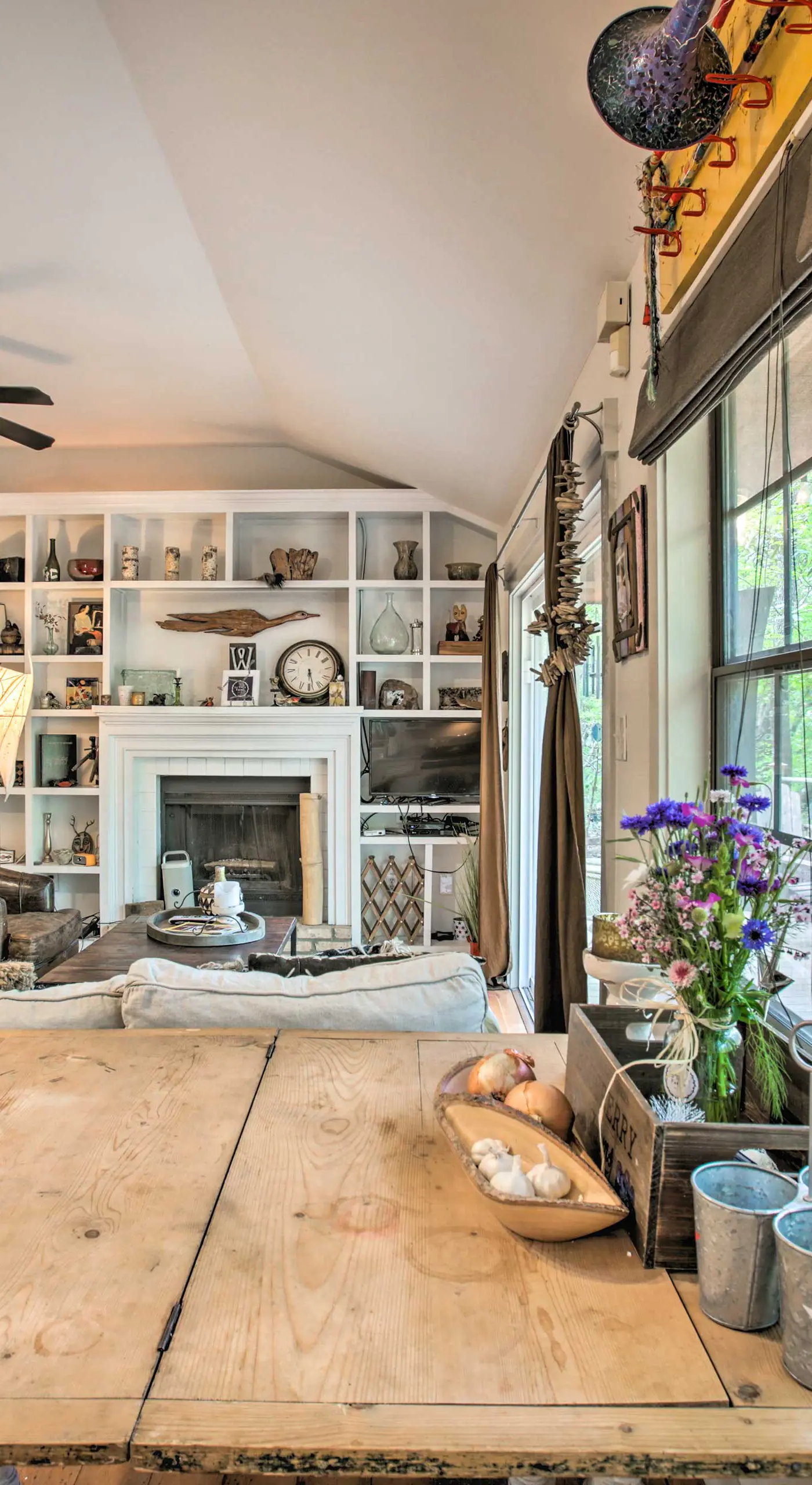 Enchanting 'Whitney Cabin' w/ Beach & Creek!