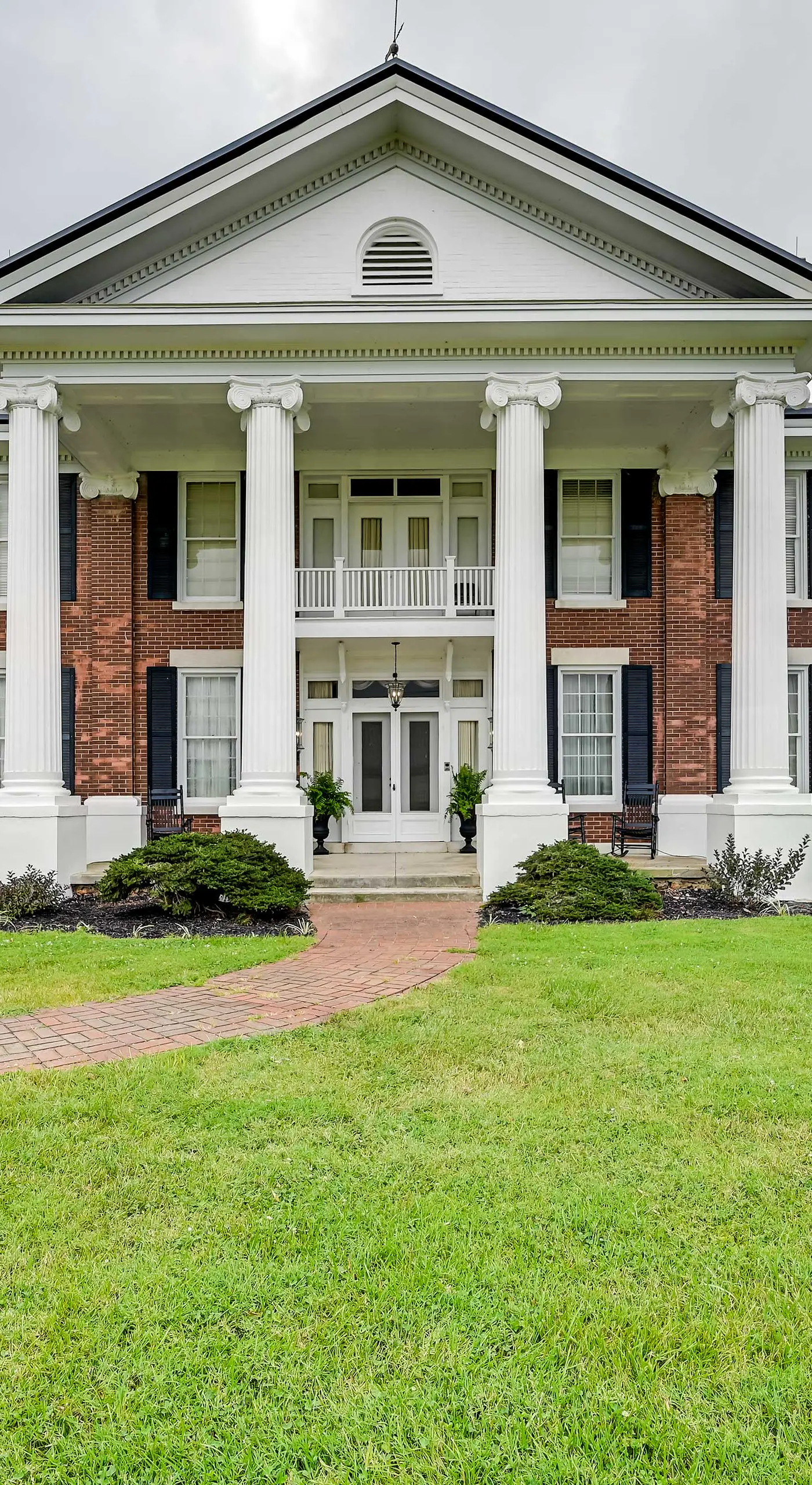 Bowling Green House w/ Shared Pool!
