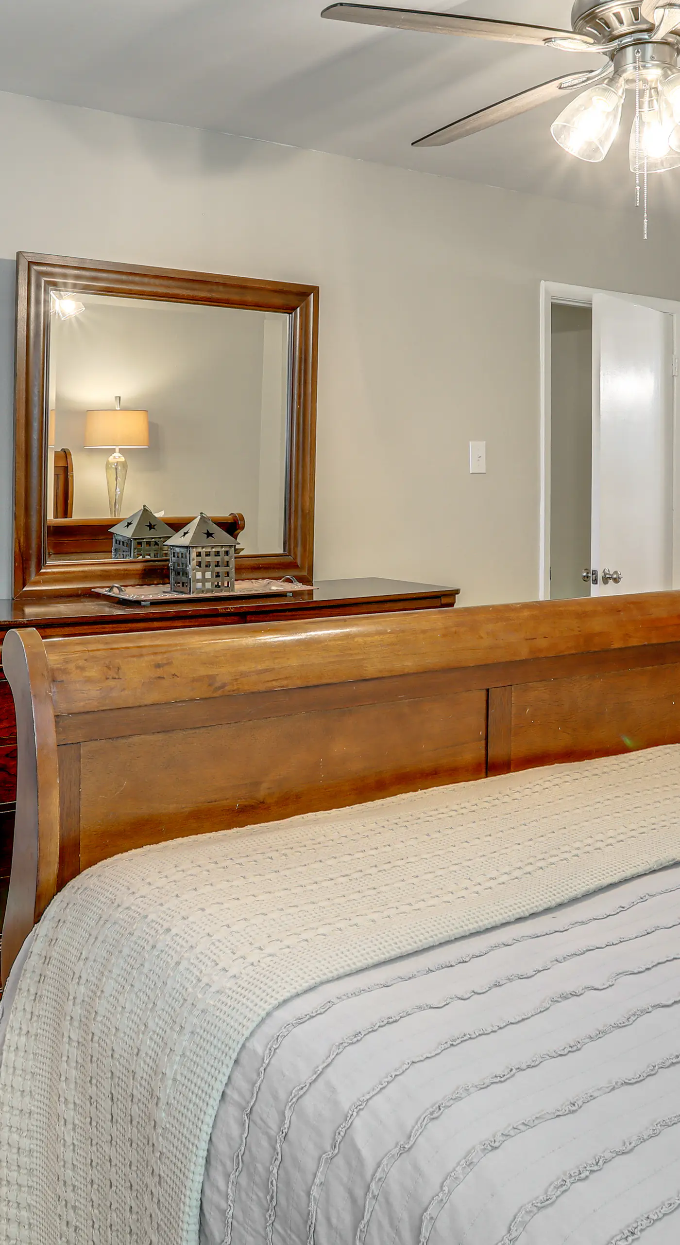 1 Mi to LSU, Tiger Stadium! Lovely Home w/ Parking