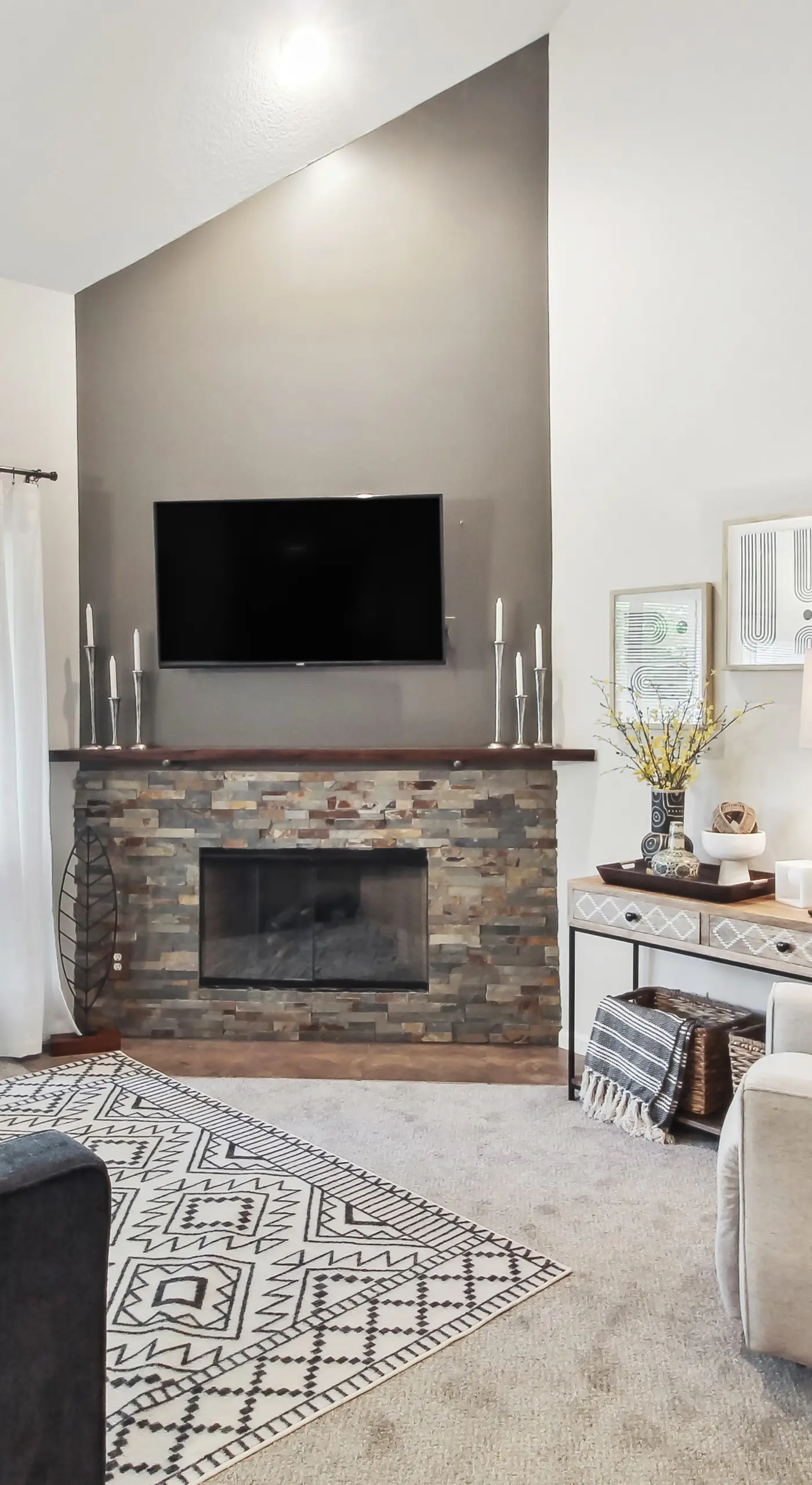 Overland Park Condo, Close to Lakes & Parks!