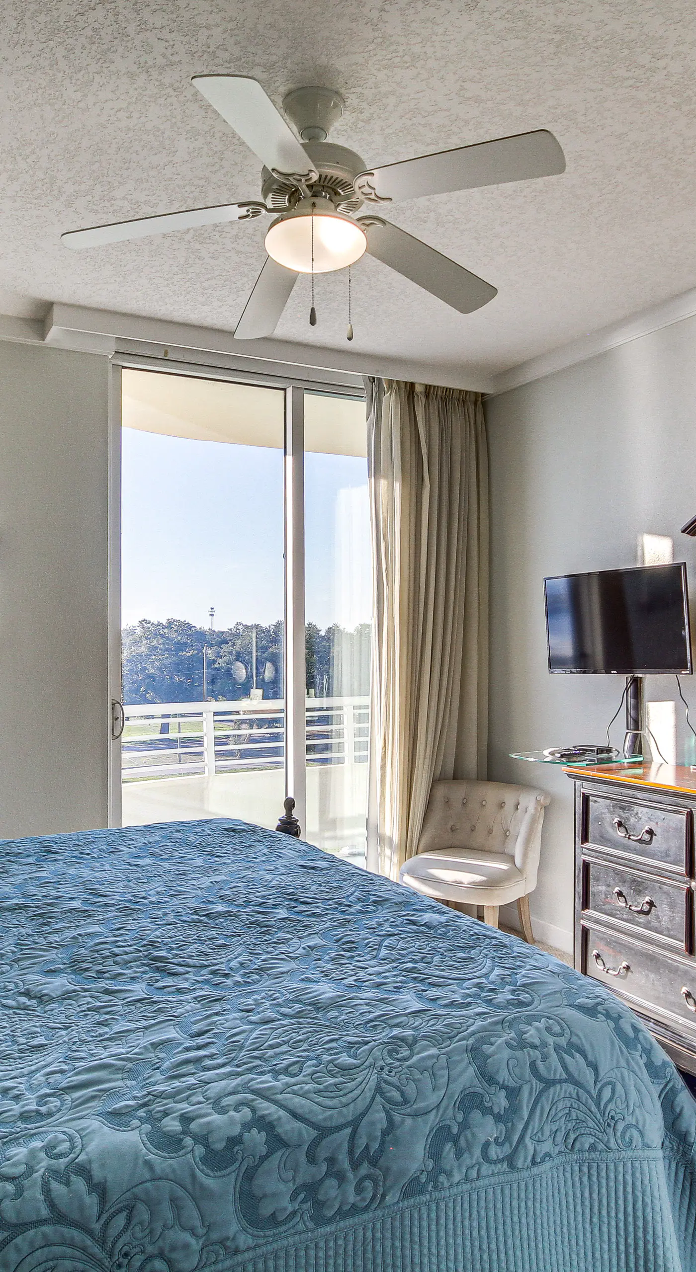 Beachside Biloxi Club Condo: Balcony w/ Ocean View