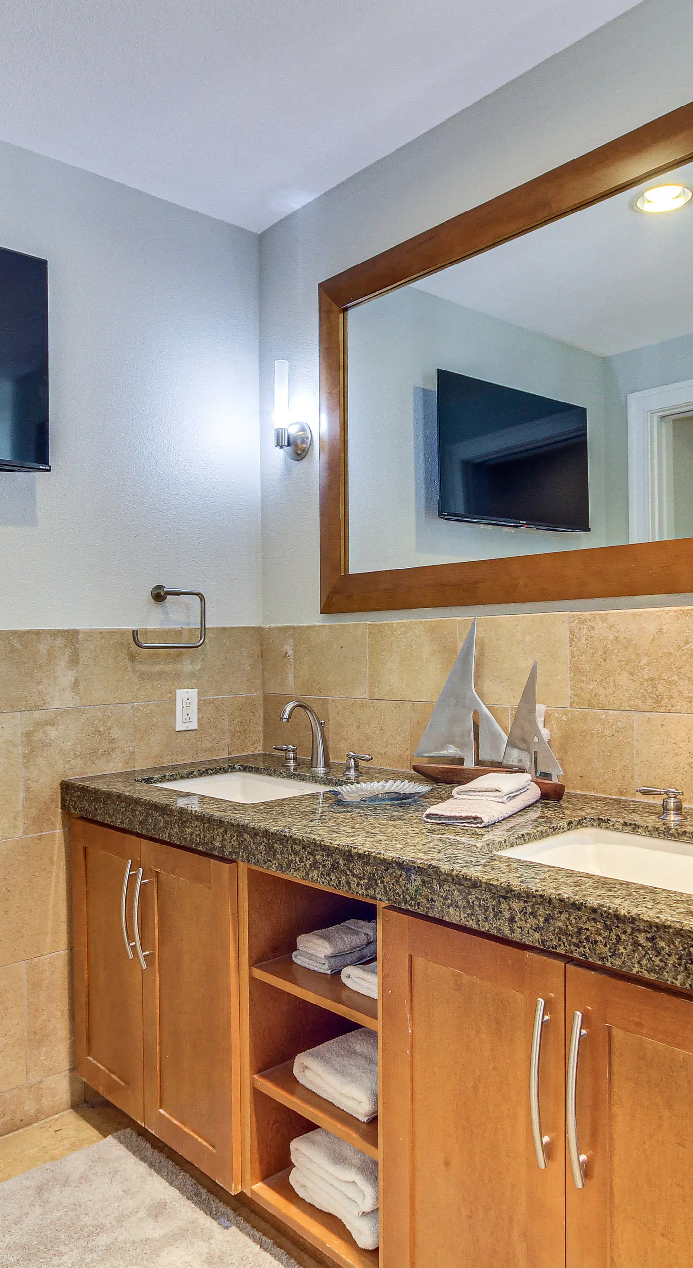 Beachside Biloxi Club Condo: Balcony w/ Ocean View