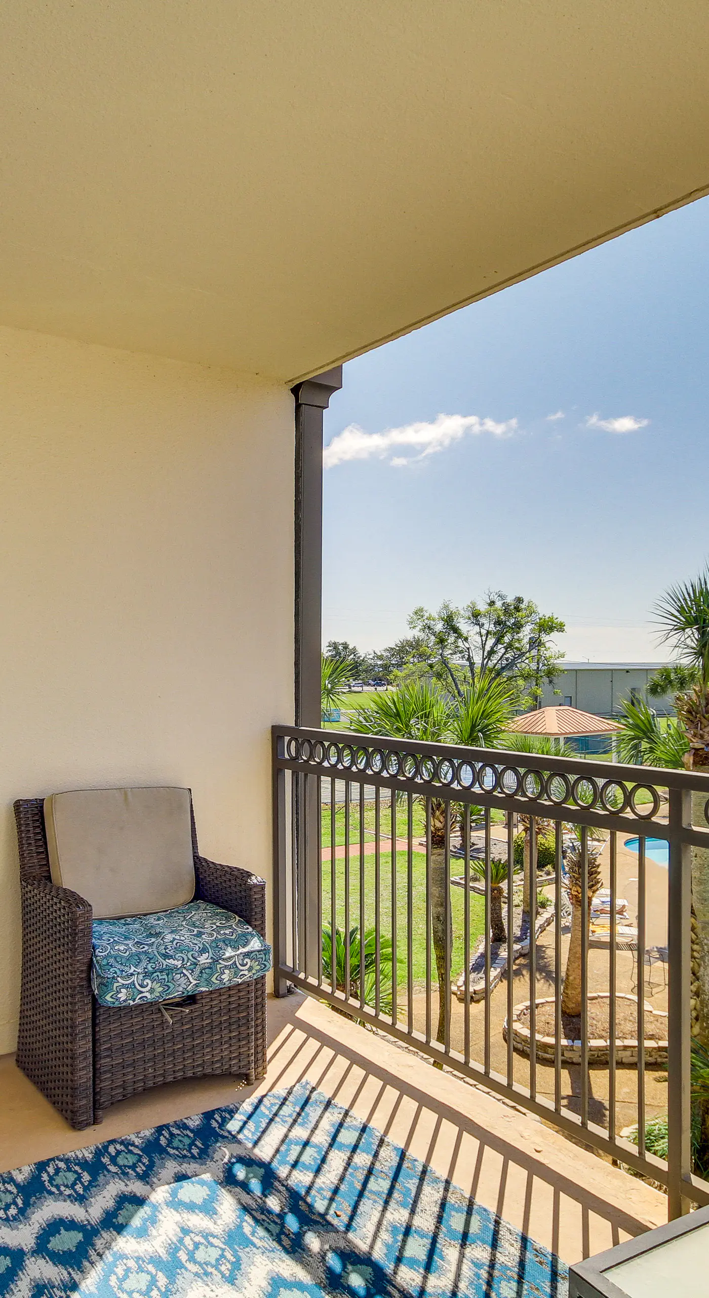 Biloxi Condo w/ Pool Access - Steps to Beach!