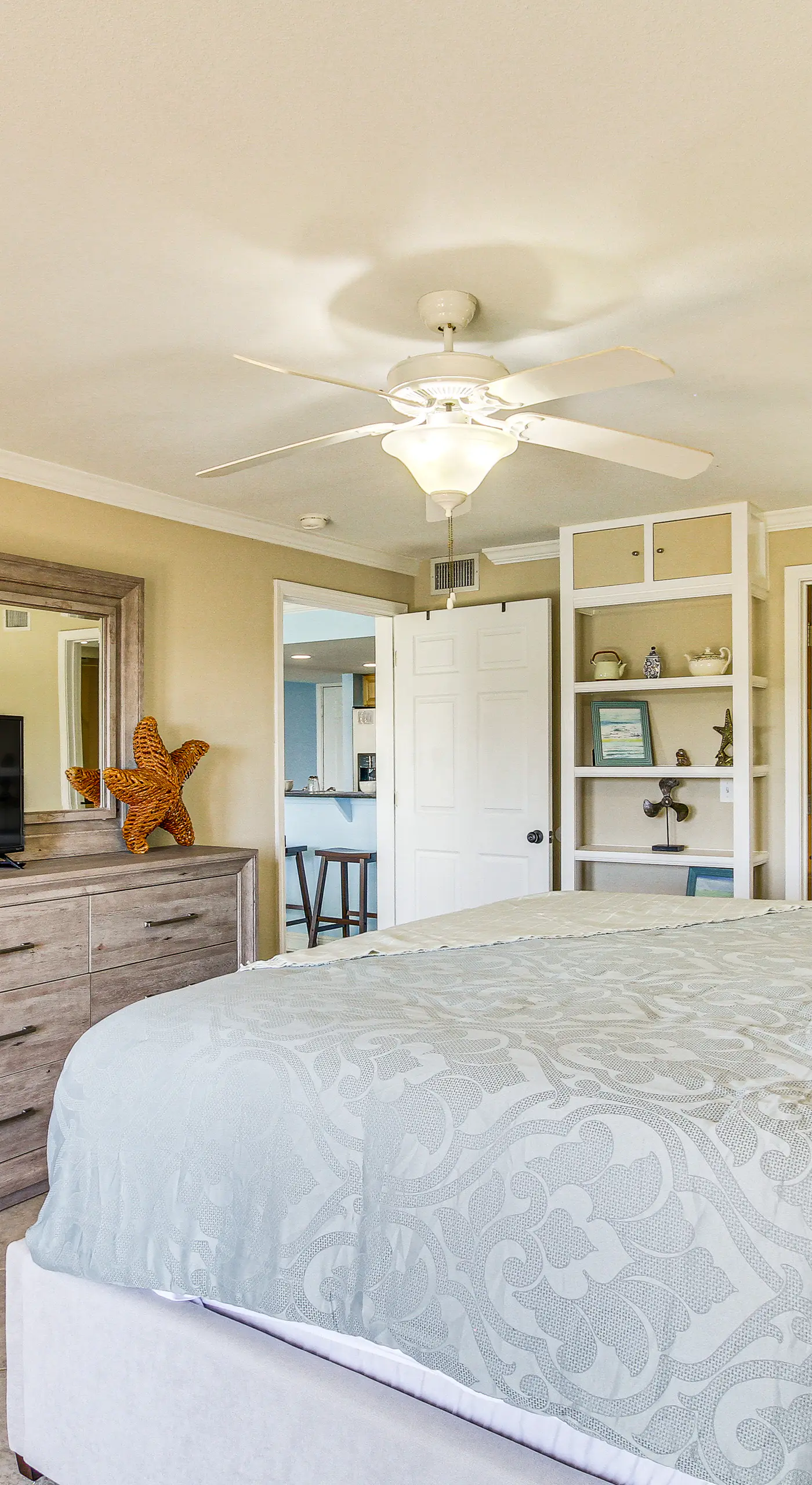 Biloxi Condo w/ Pool Access - Steps to Beach!