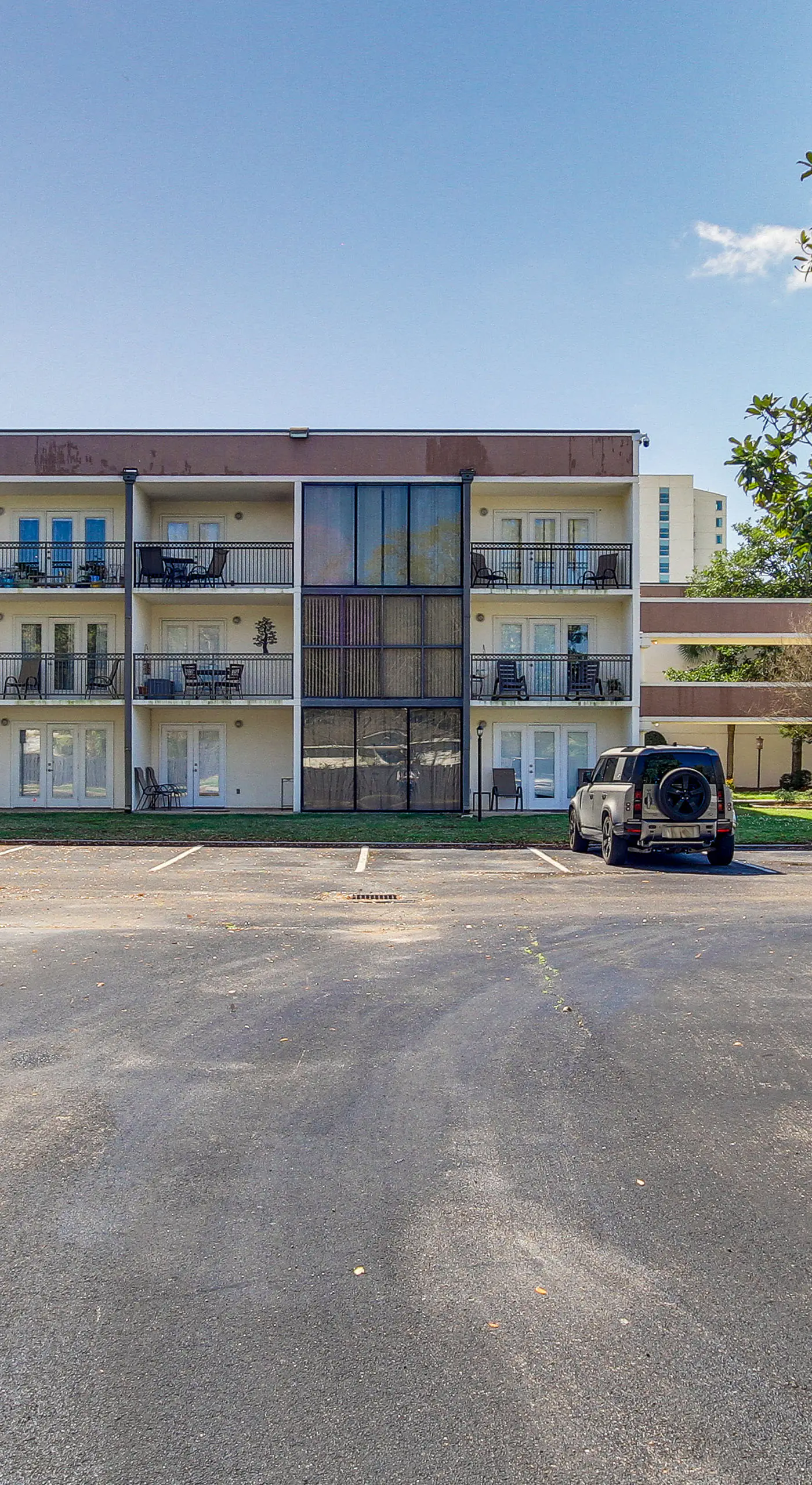 Biloxi Condo w/ Pool Access - Steps to Beach!