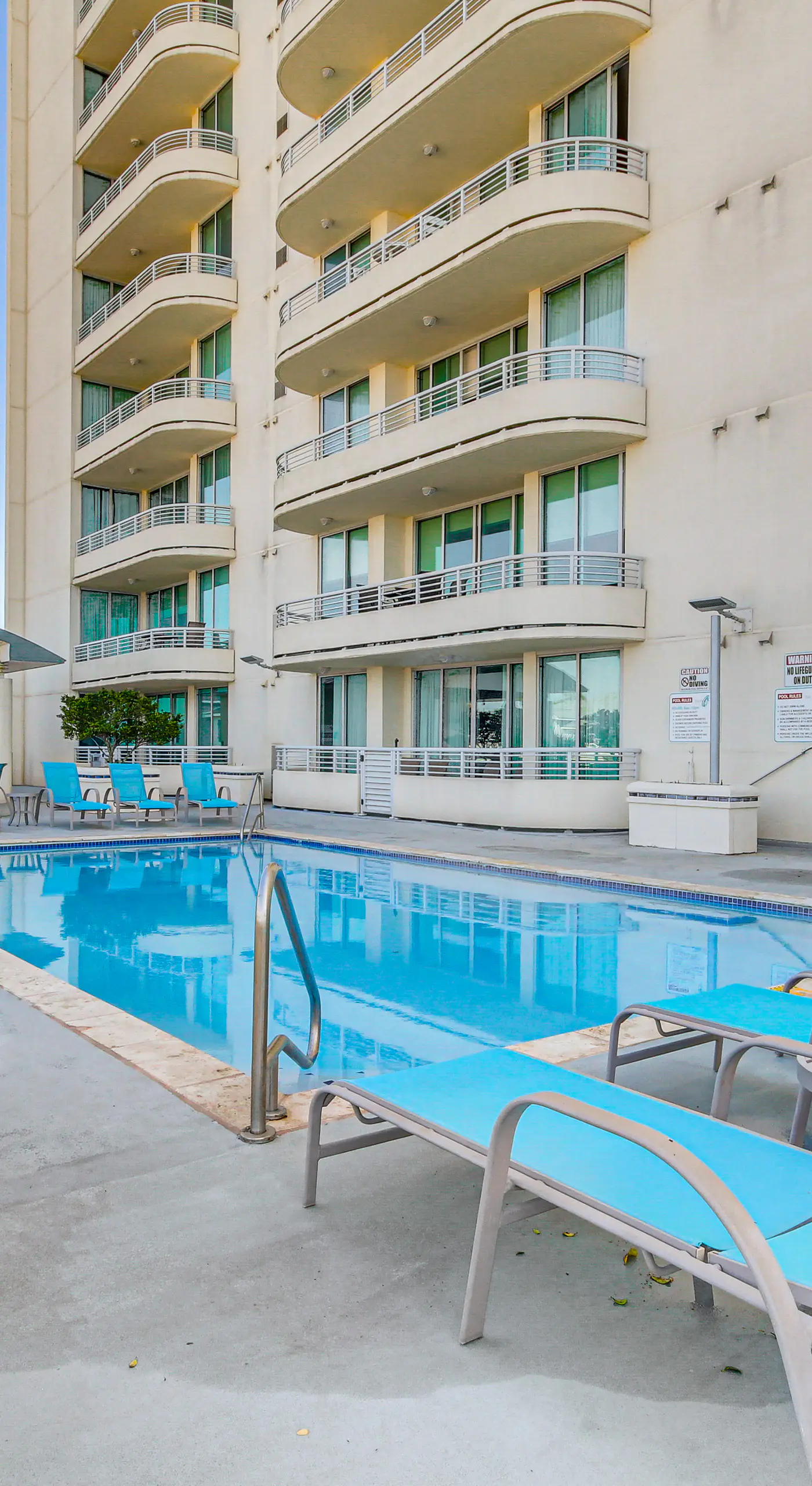 Walk to Beach: Luxury Biloxi Condo w/ Pool Access!