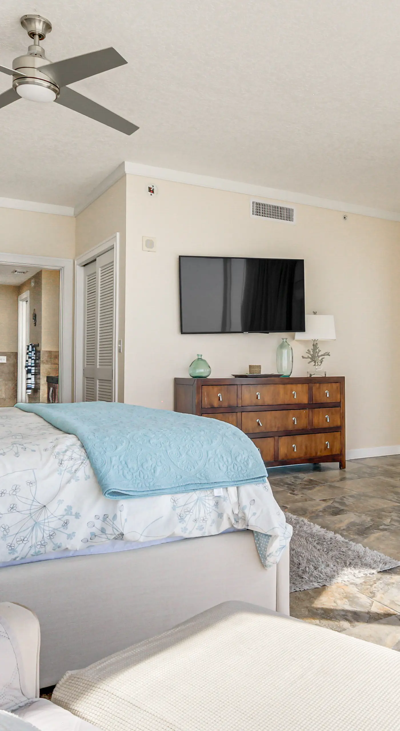 Walk to Beach: Luxury Biloxi Condo w/ Pool Access!
