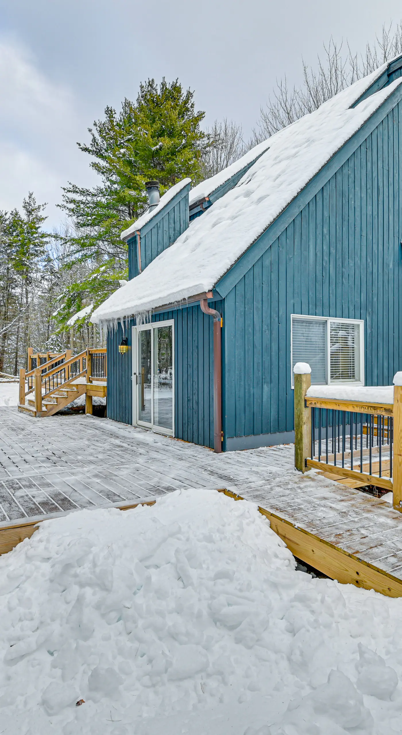 Ski, Hike & Golf: Pet-Friendly Windham Retreat
