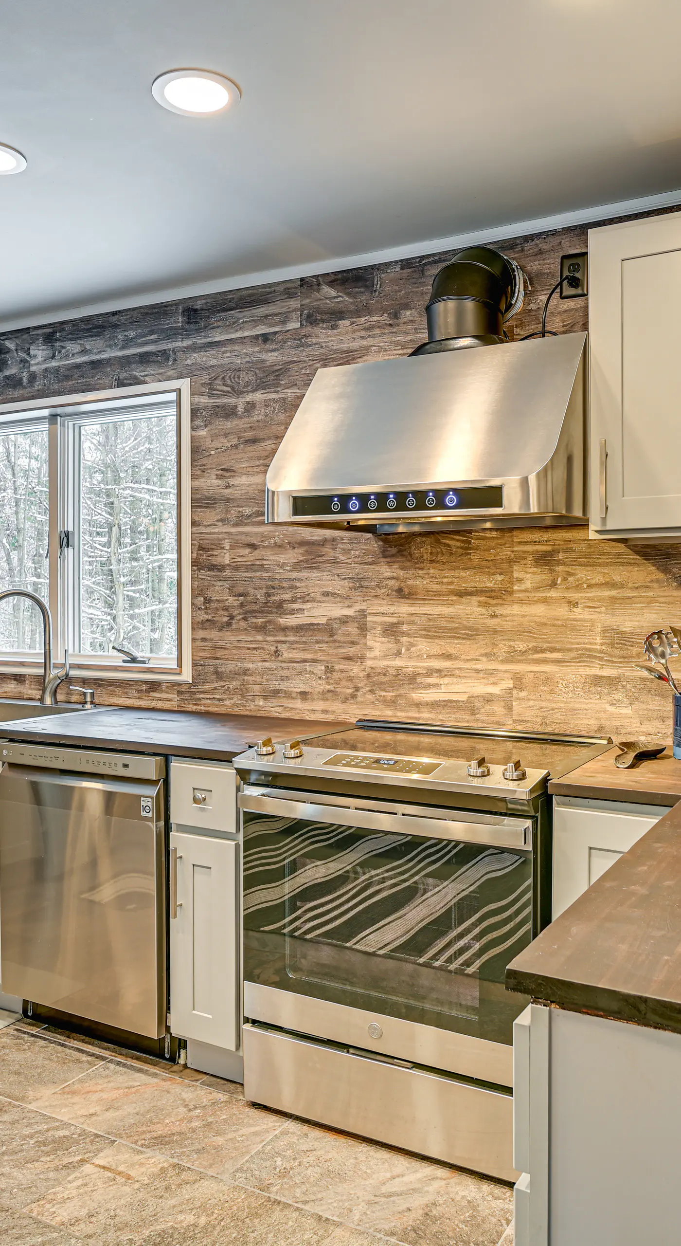 Ski, Hike & Golf: Pet-Friendly Windham Retreat