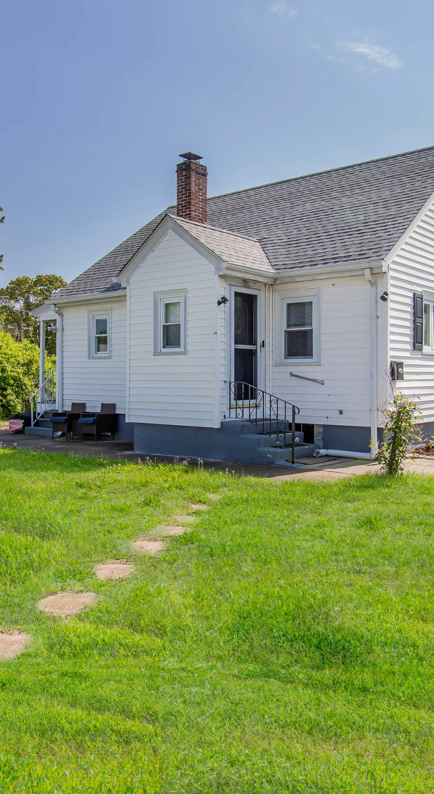 Pet-Friendly Cranston Home w/ Fire Pit & BBQ!