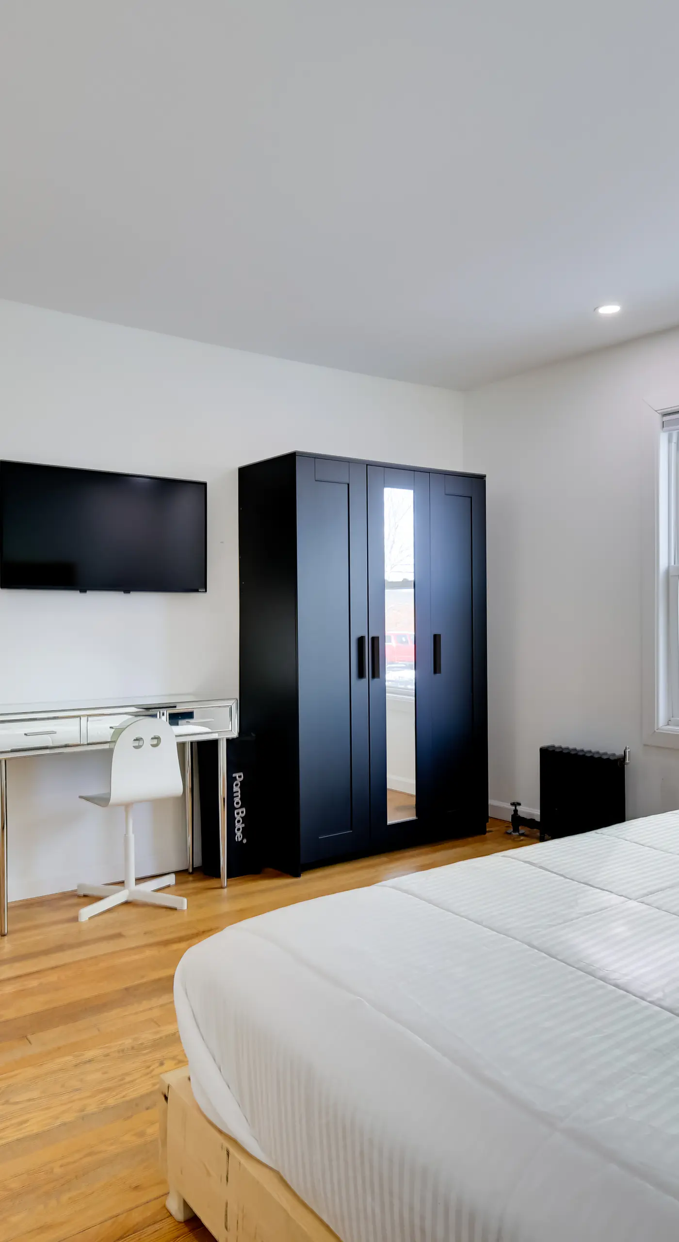 Walk to Roger Williams Park: Apt in Providence!