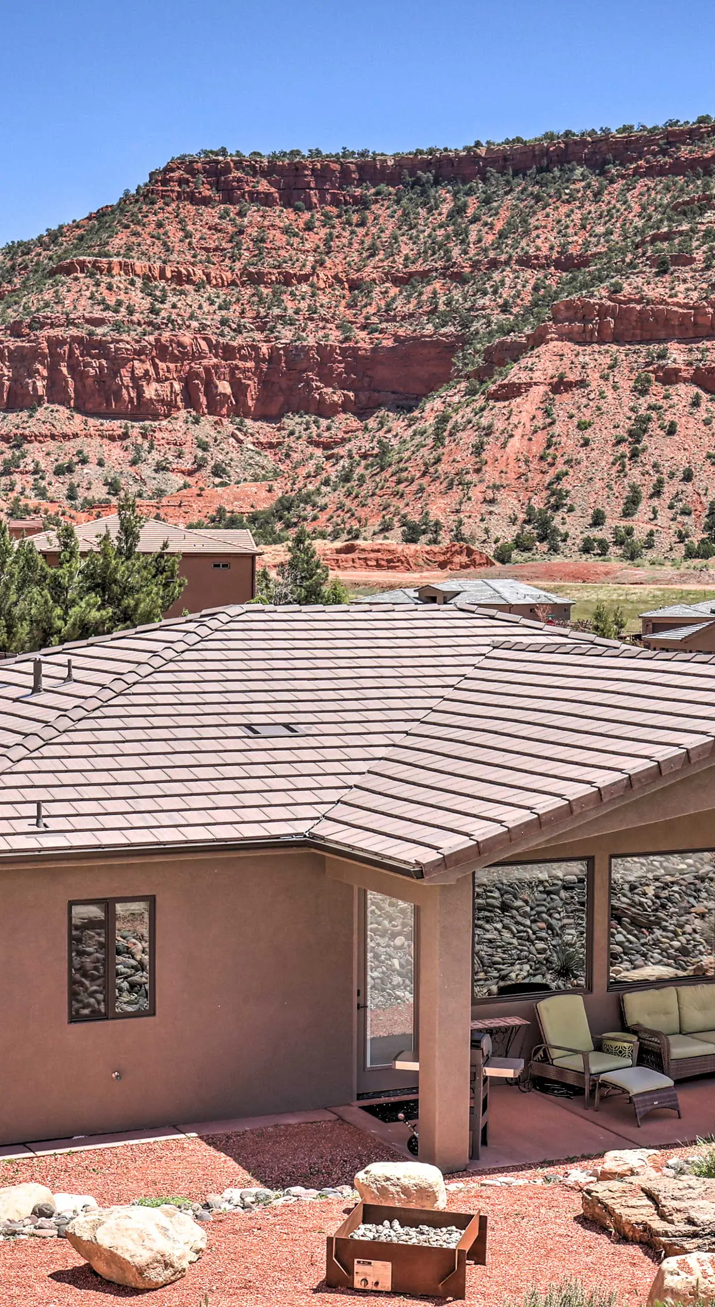 Day Trip to Zion: Home w/ Fire Pit & Pool Access