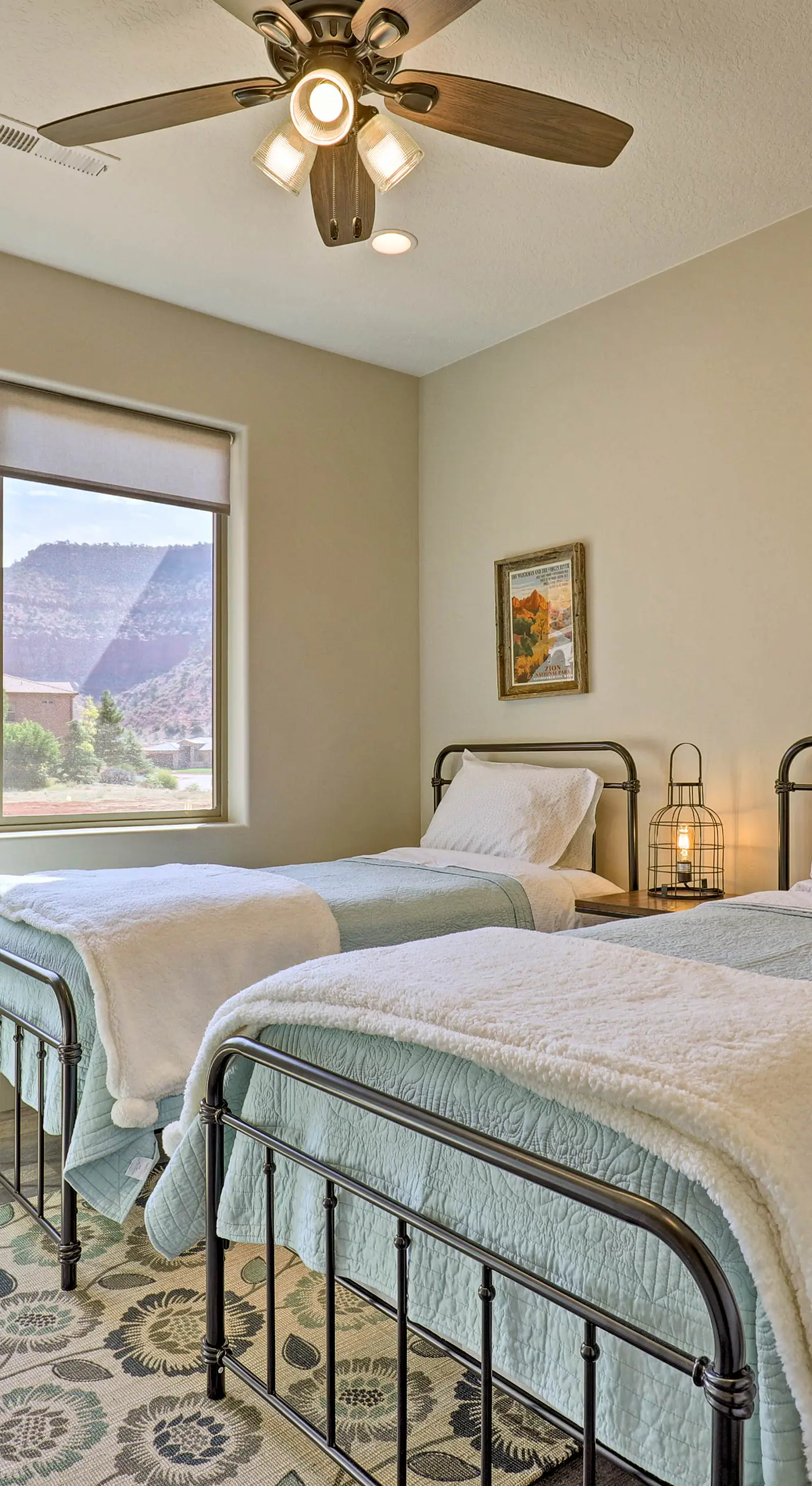 Day Trip to Zion: Home w/ Fire Pit & Pool Access
