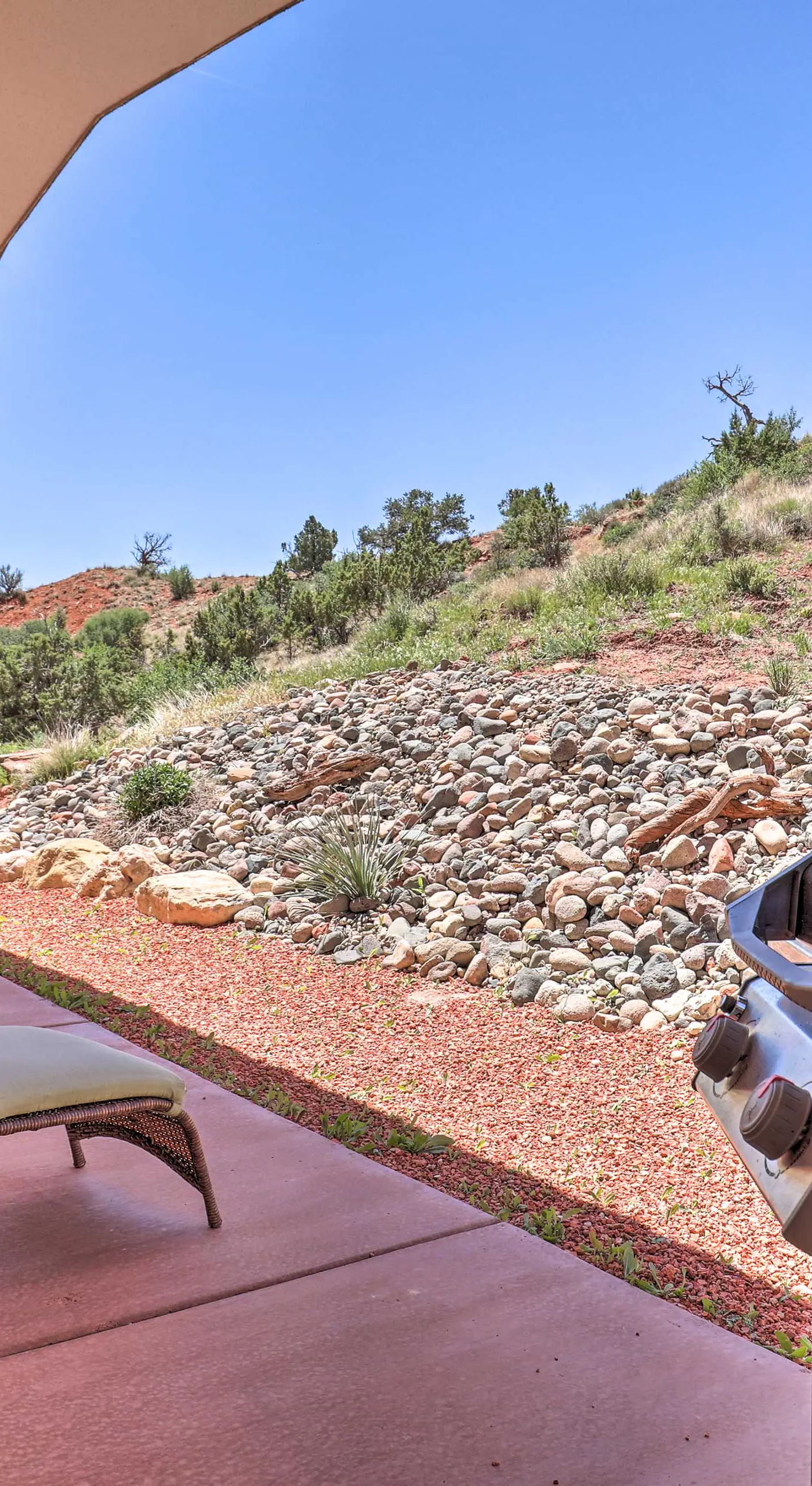 Day Trip to Zion: Home w/ Fire Pit & Pool Access