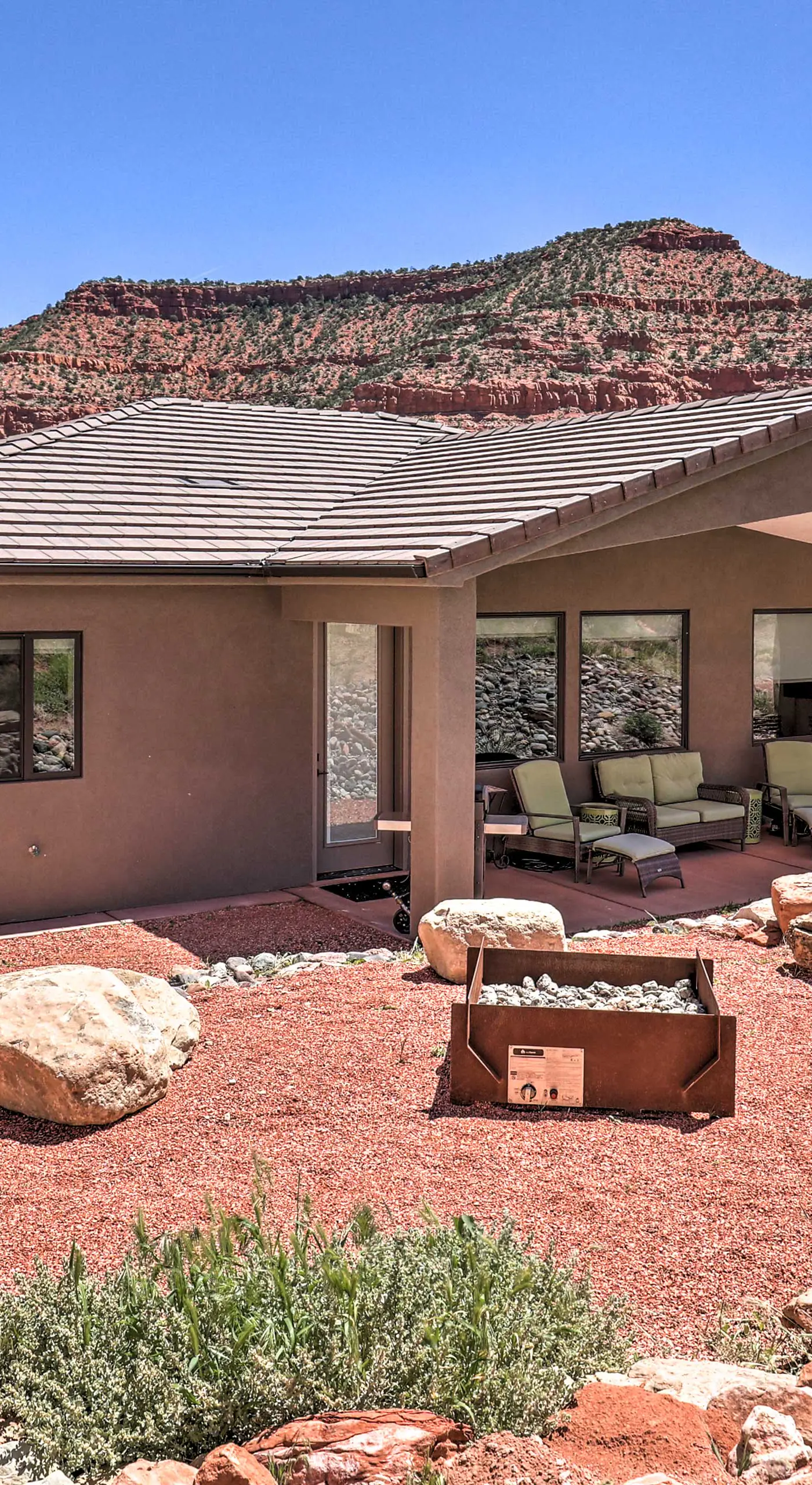 Day Trip to Zion: Home w/ Fire Pit & Pool Access