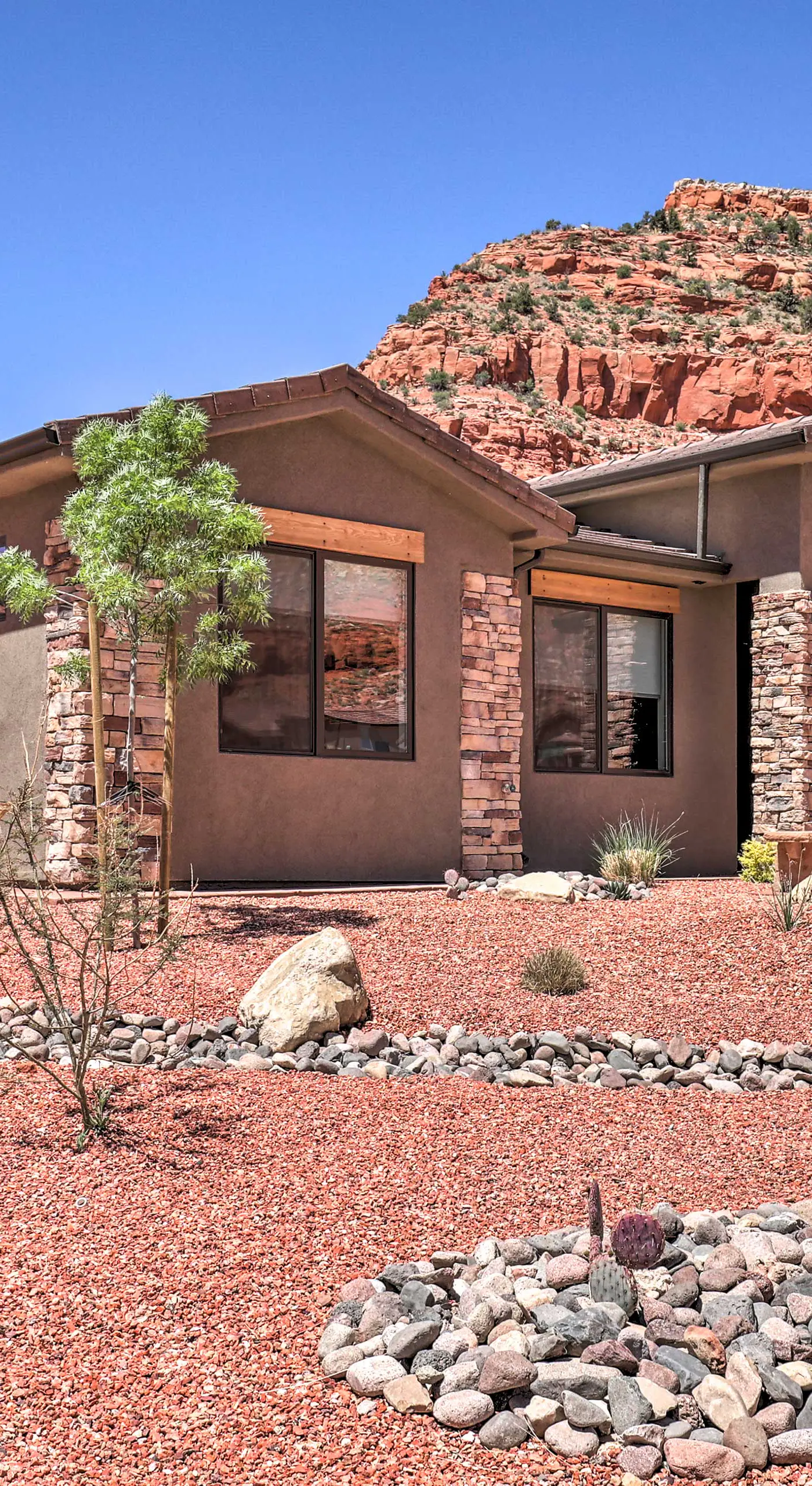 Day Trip to Zion: Home w/ Fire Pit & Pool Access