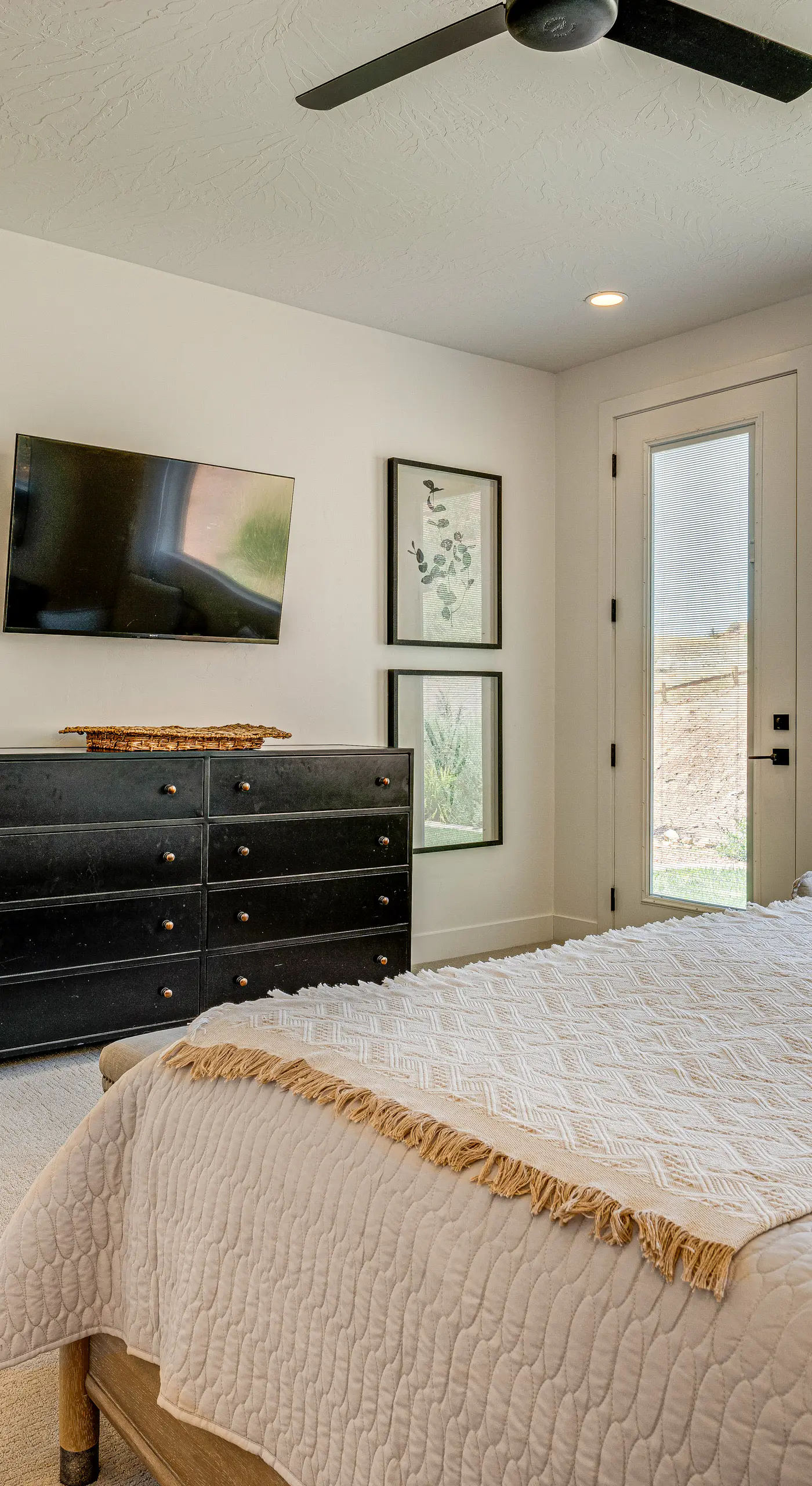 Gorgeous Kanab Home: Canyon Views & Pool Access!