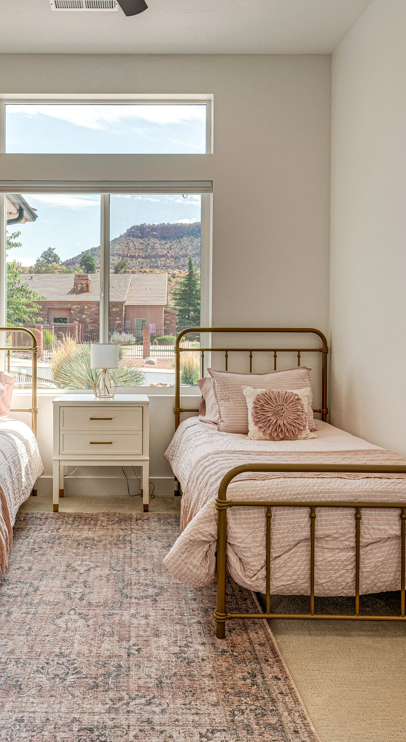 Gorgeous Kanab Home: Canyon Views & Pool Access!