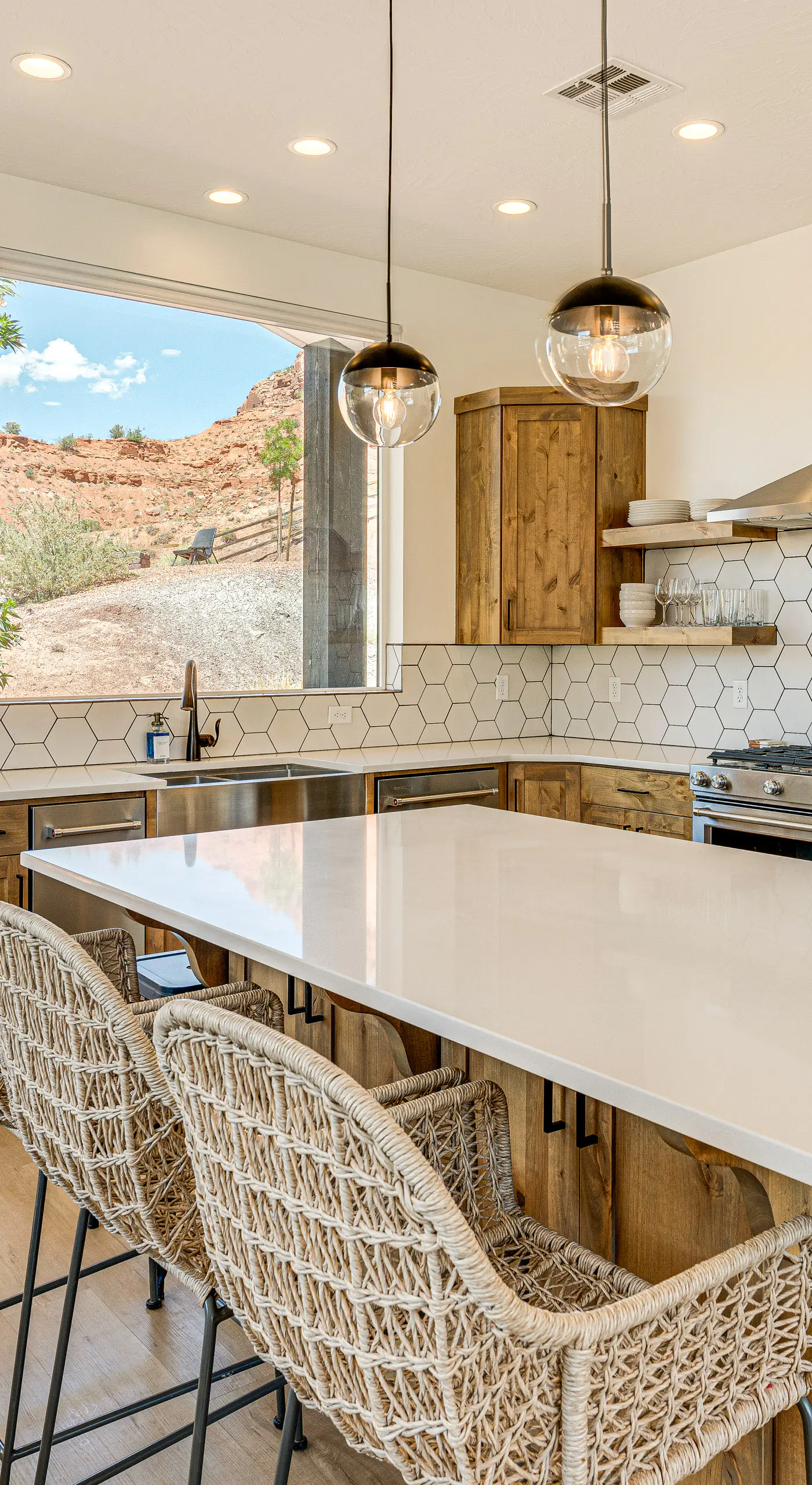 Gorgeous Kanab Home: Canyon Views & Pool Access!