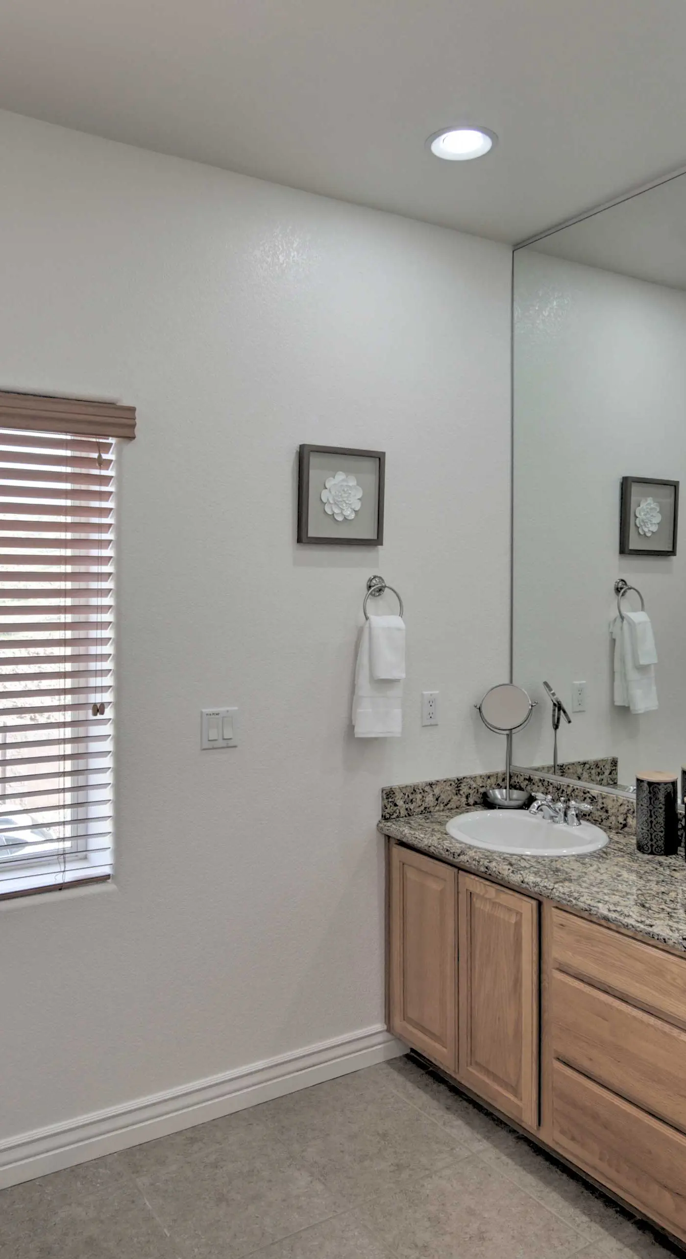 Desert Condo w/ Pool ~ 3 Miles to Colorado River!