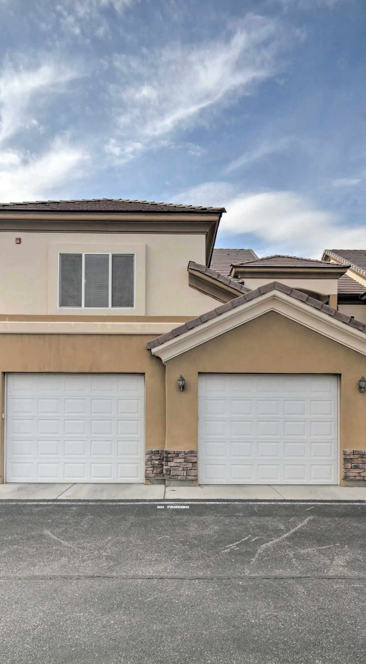 Desert Condo w/ Pool ~ 3 Miles to Colorado River!