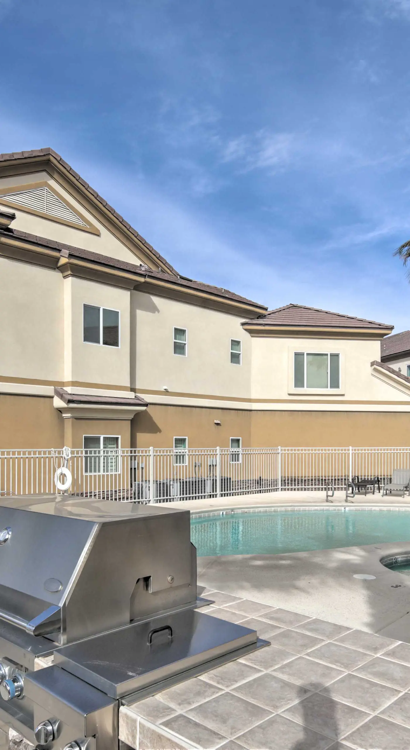 Desert Condo w/ Pool ~ 3 Miles to Colorado River!