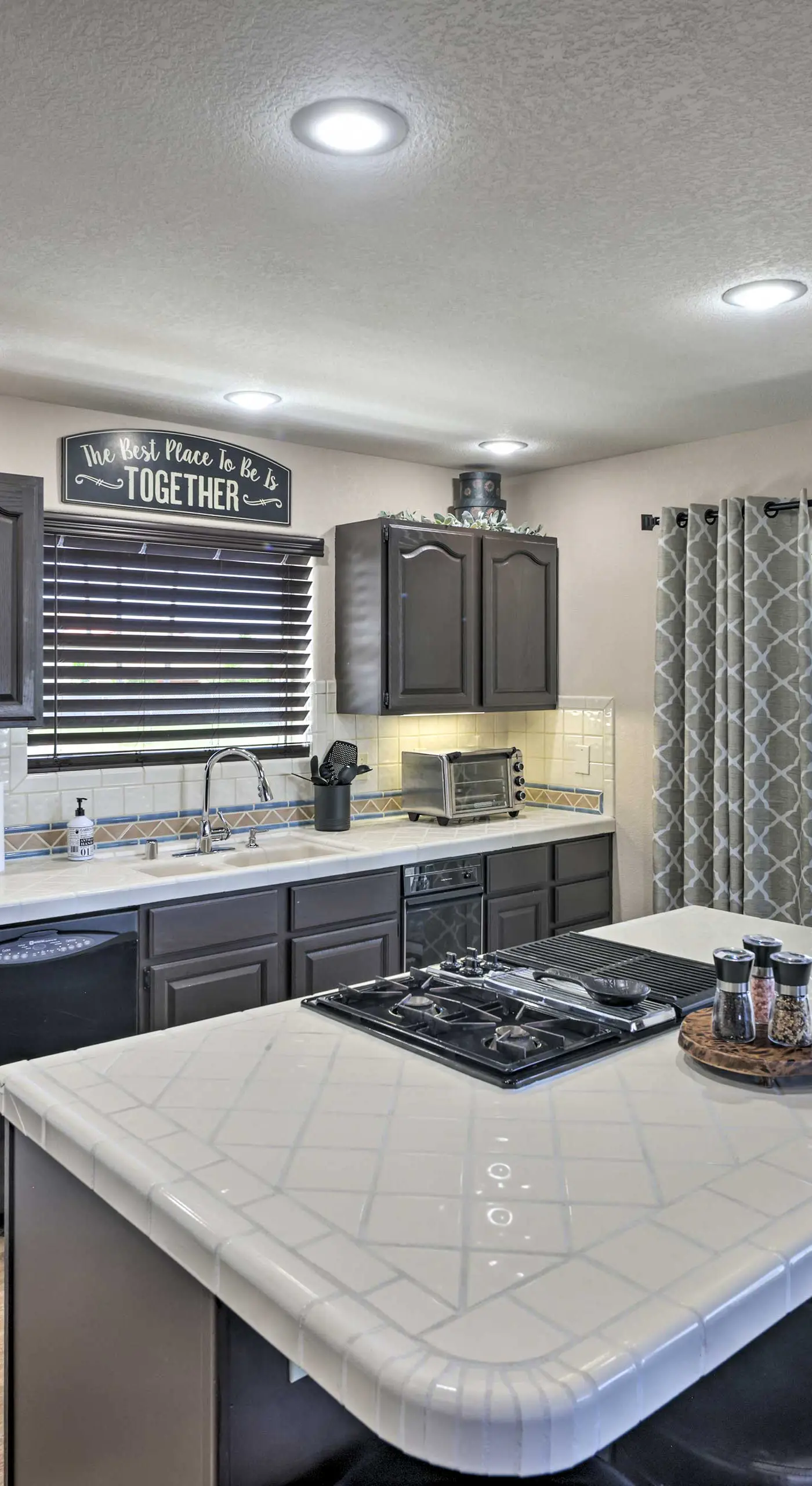 Amenity-Packed Home w/ Hot Tub & River Views!