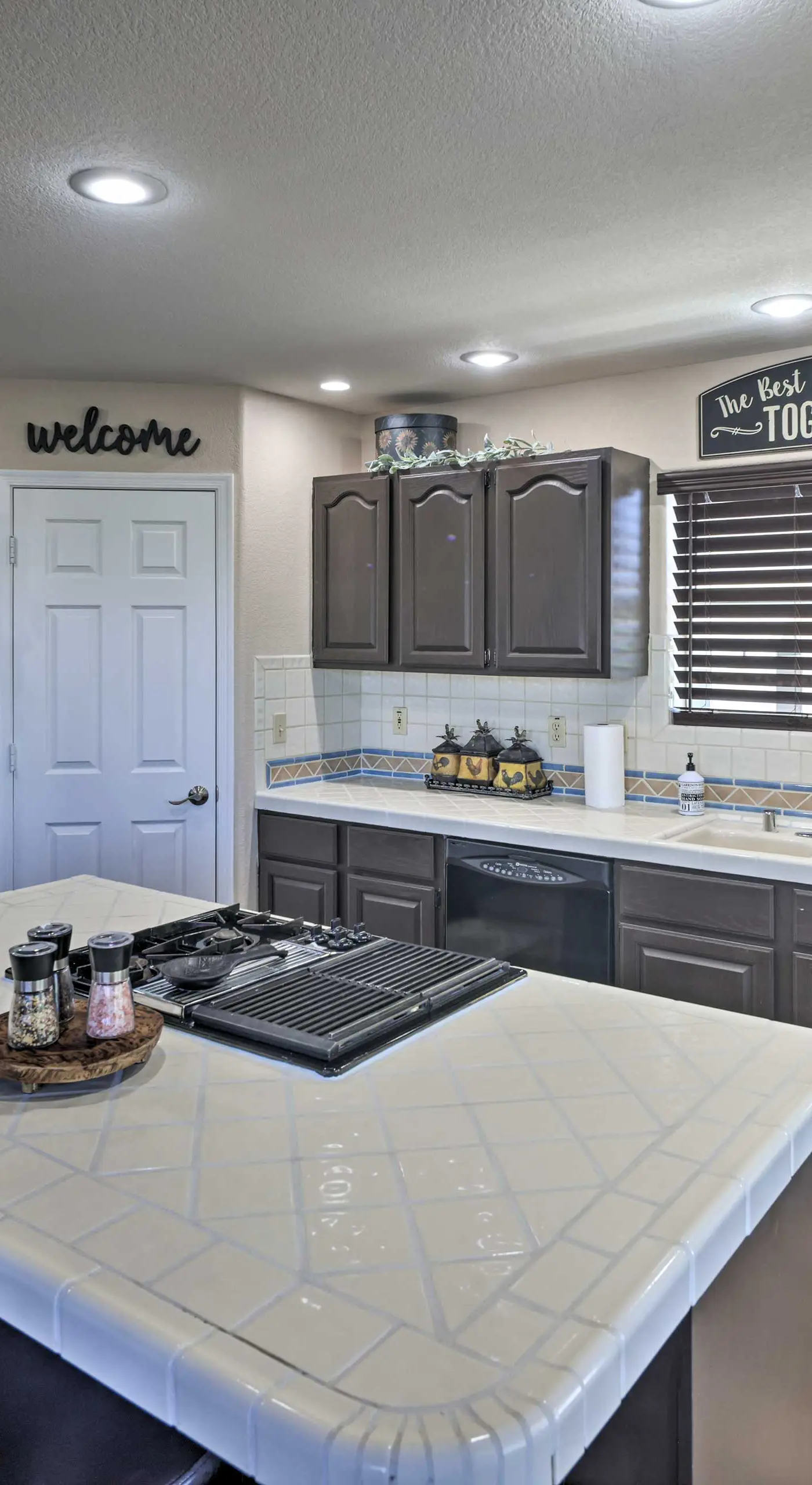 Amenity-Packed Home w/ Hot Tub & River Views!