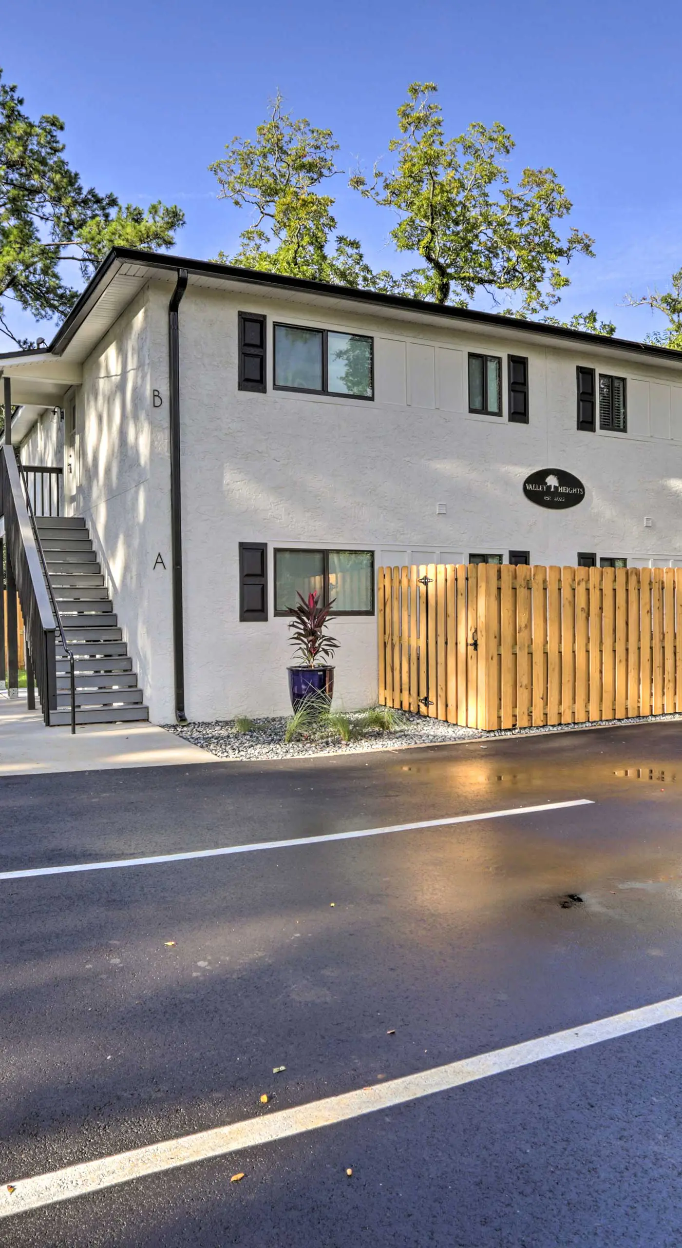 Pet-Friendly Tallahassee Retreat, Near Parks!