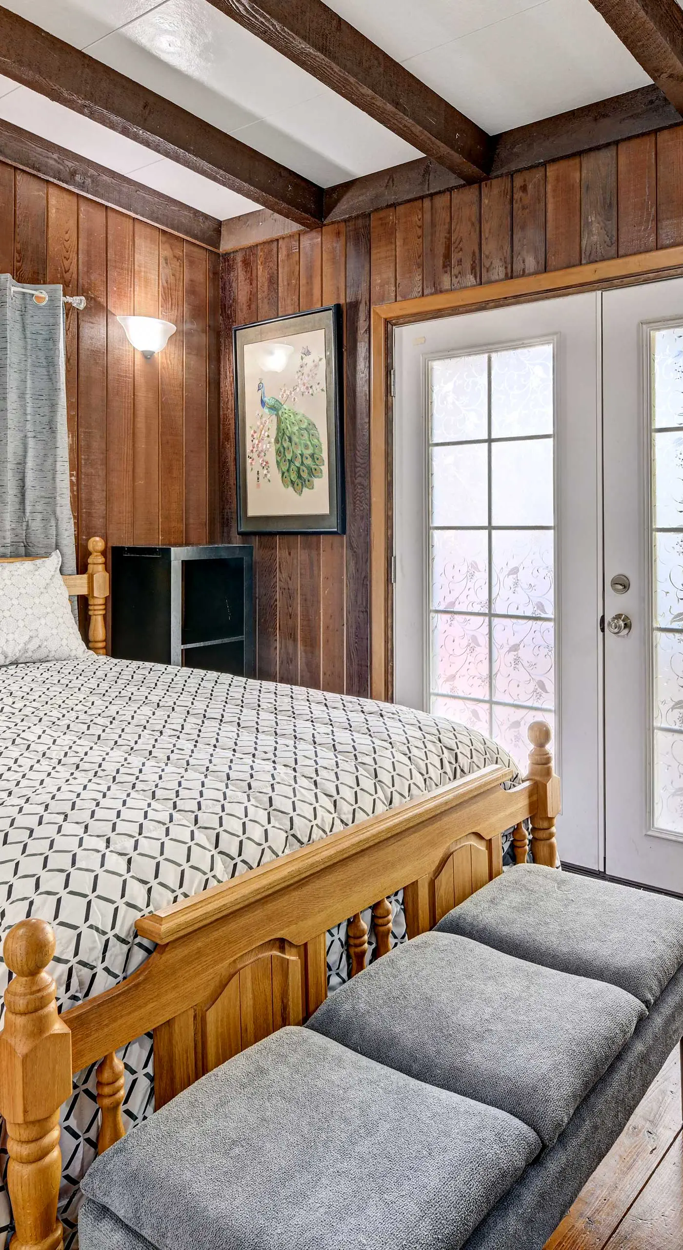 Pet-Friendly Grants Pass Home w/ Hot Tub!