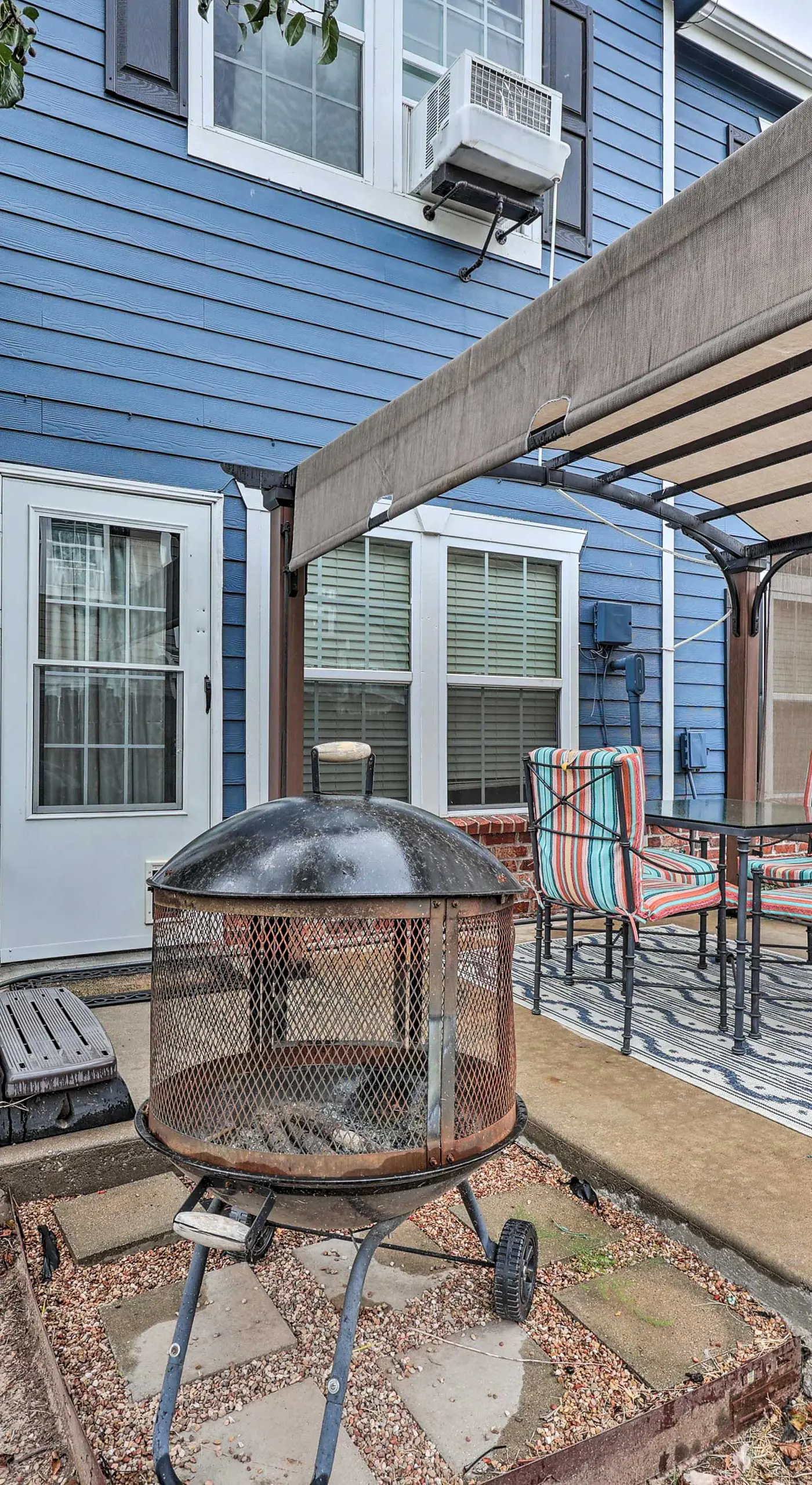 Walk to Lake: Townhome w/ Hot Tub in Afton!