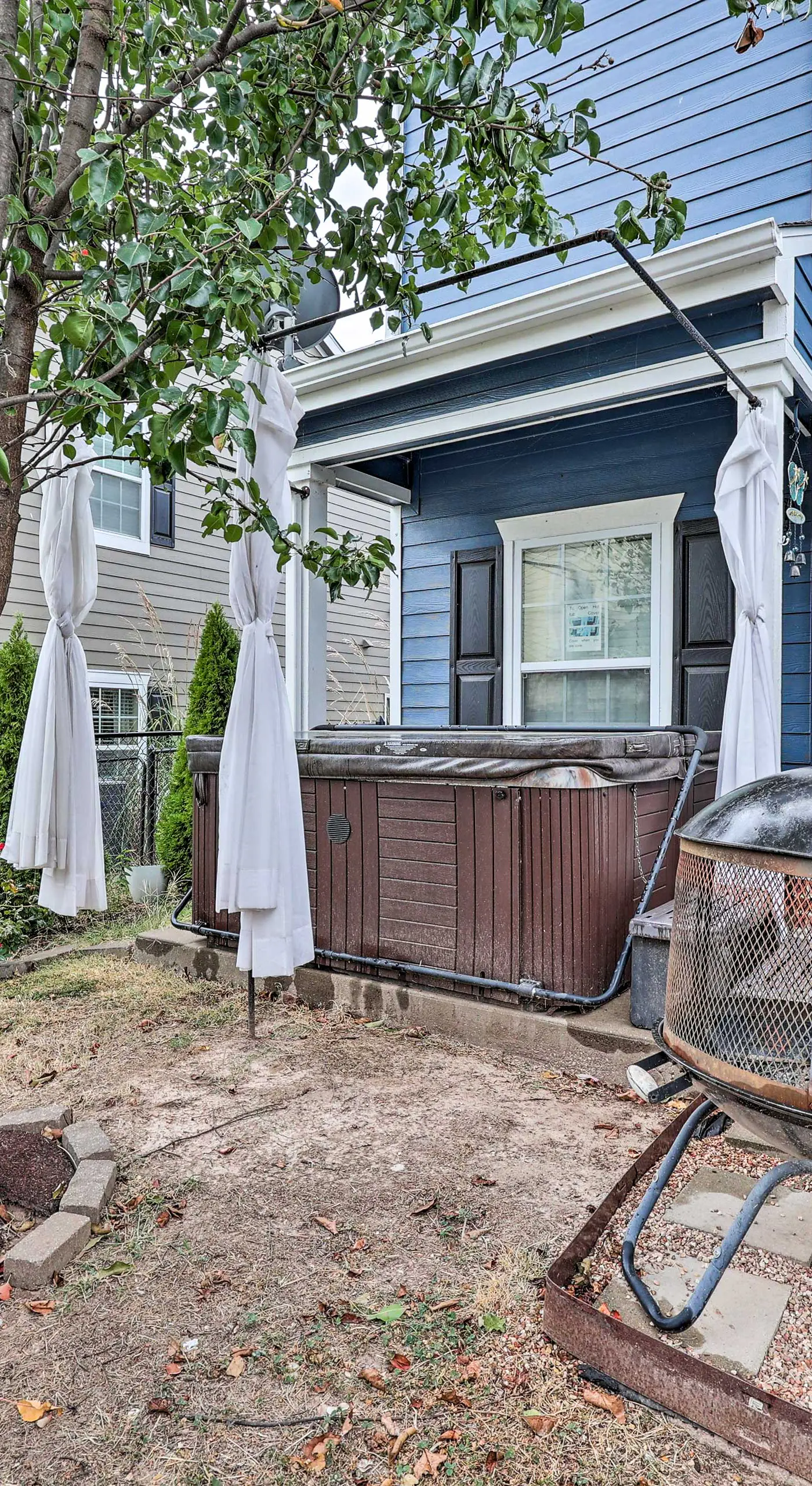 Walk to Lake: Townhome w/ Hot Tub in Afton!