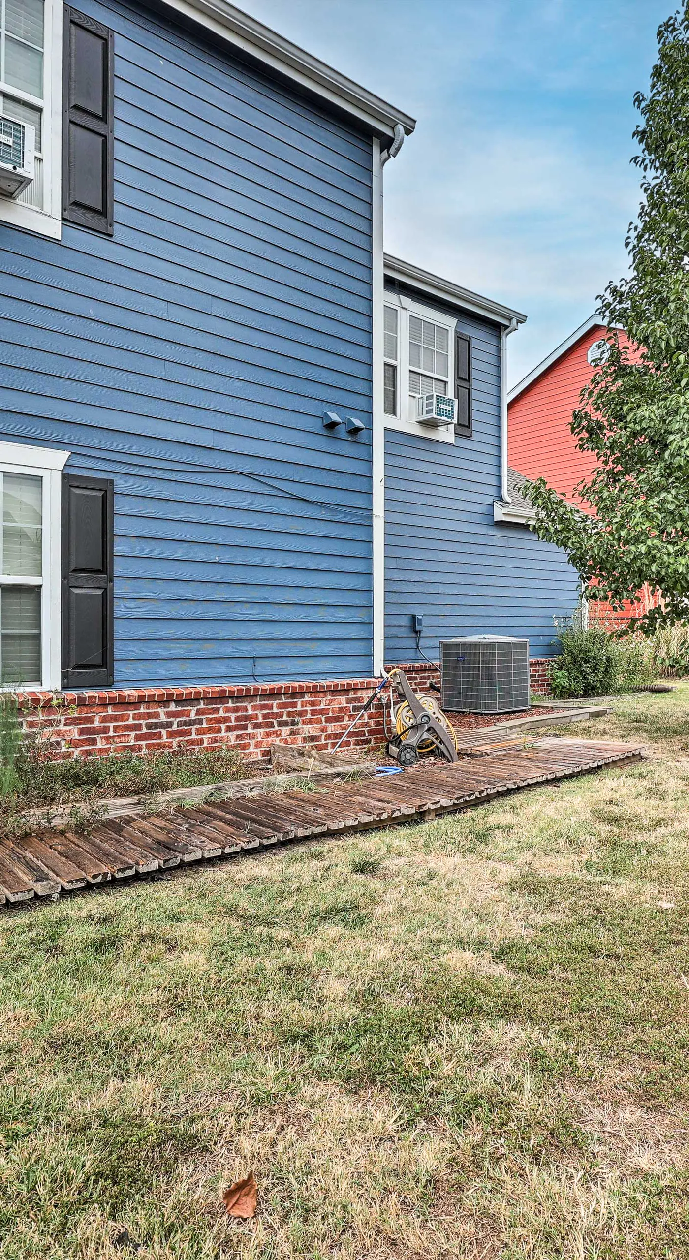 Walk to Lake: Townhome w/ Hot Tub in Afton!