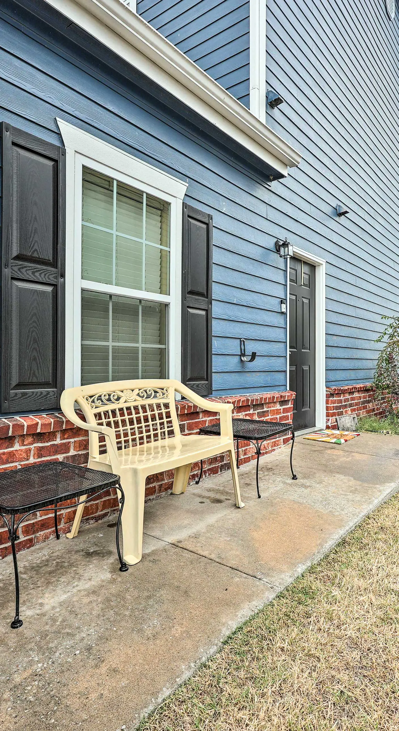 Walk to Lake: Townhome w/ Hot Tub in Afton!