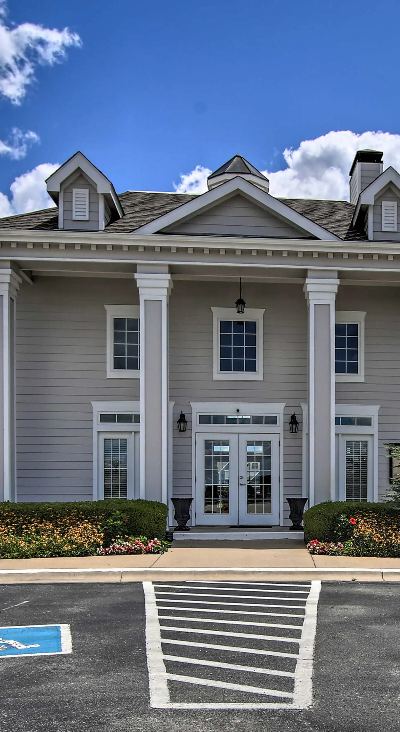 Walk to Lake: Townhome w/ Hot Tub in Afton!