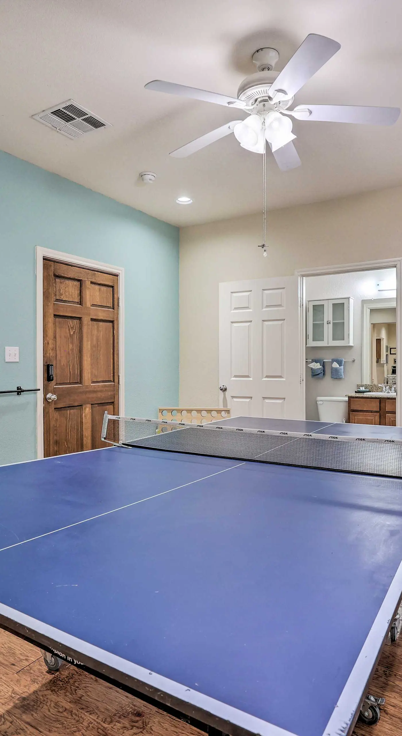 Walk to Lake: Townhome w/ Hot Tub in Afton!