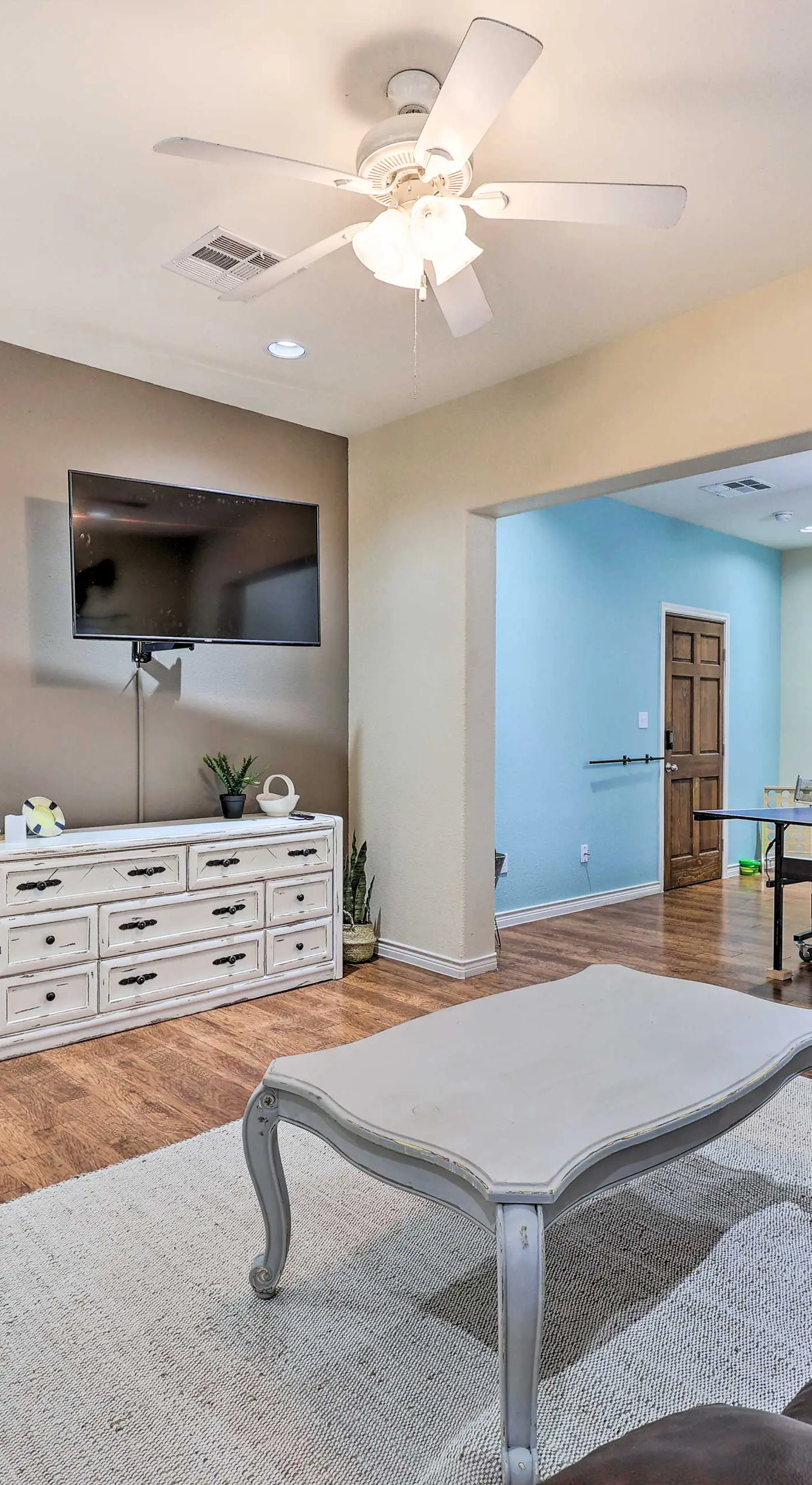 Walk to Lake: Townhome w/ Hot Tub in Afton!