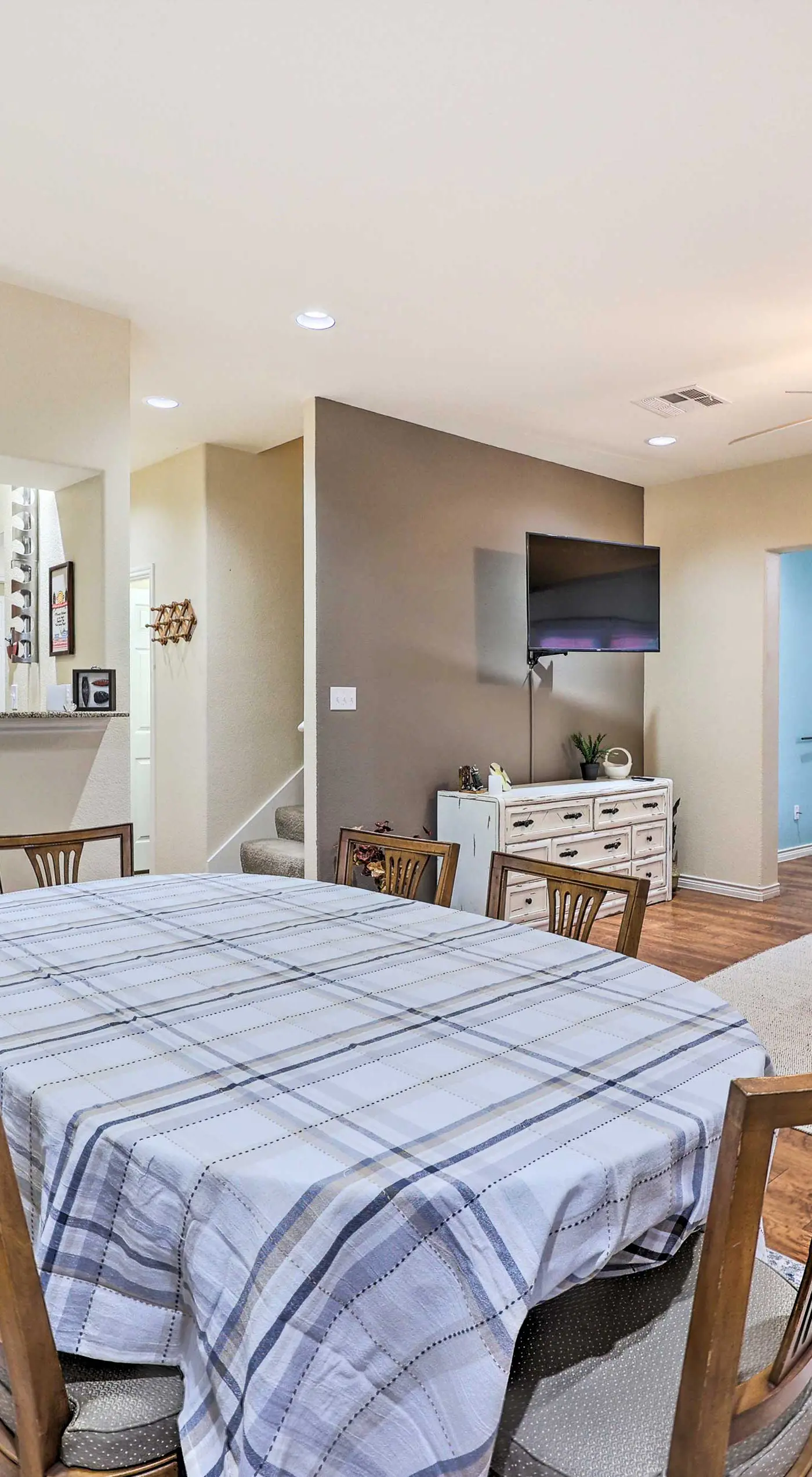 Walk to Lake: Townhome w/ Hot Tub in Afton!
