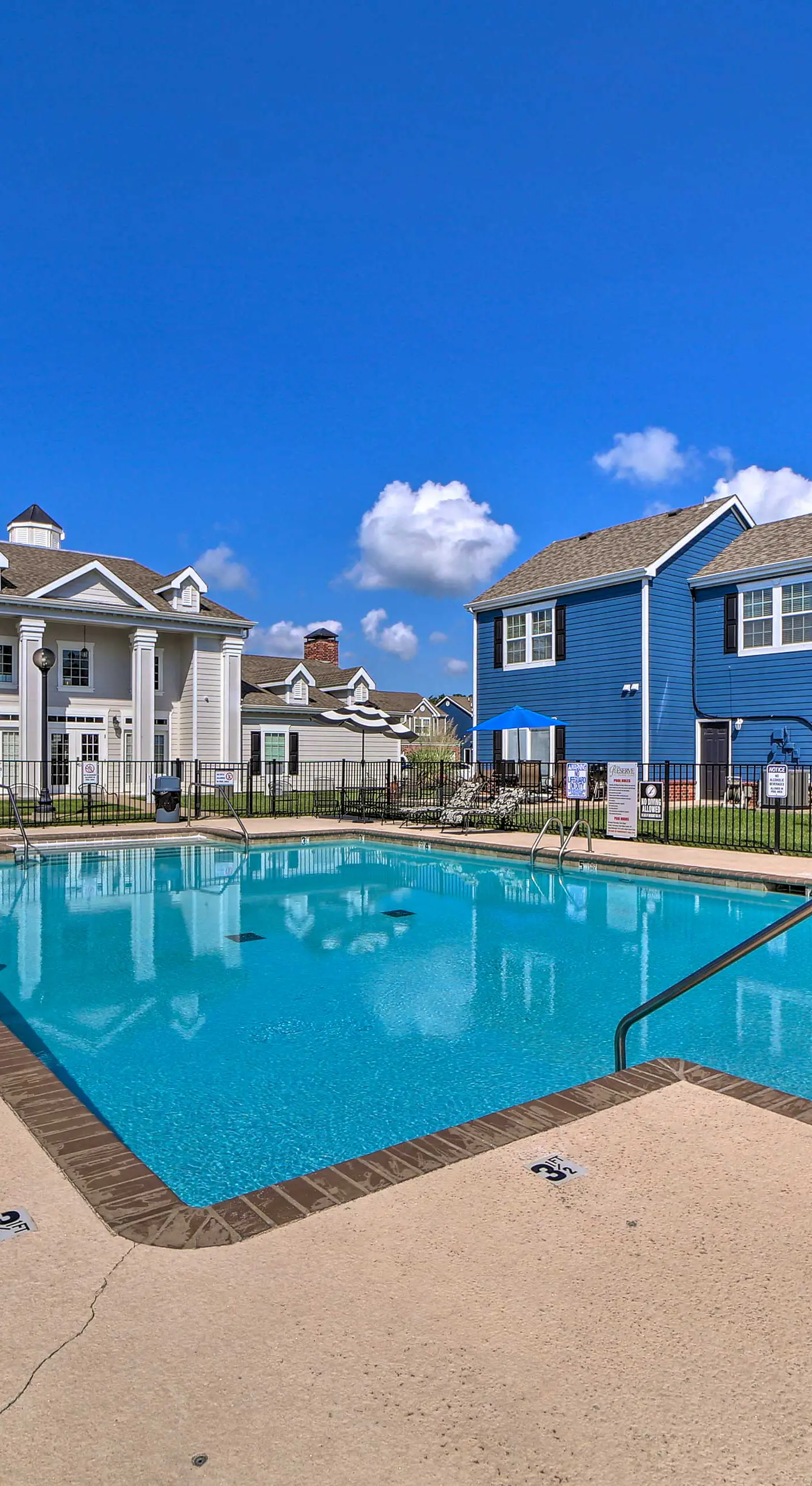 Half-Mi to Grand Lake: Townhome w/ Hot Tub
